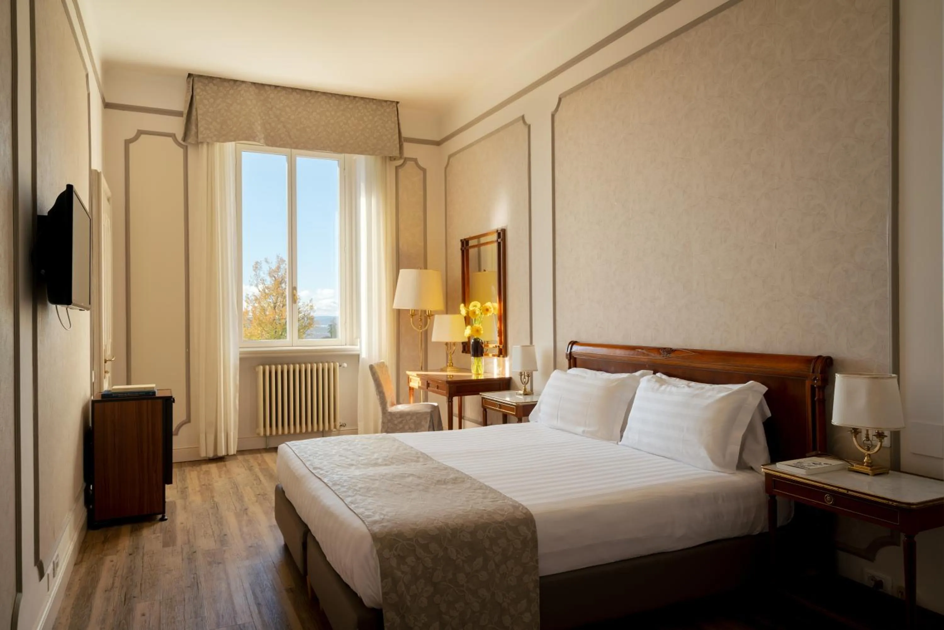 Bedroom, Bed in Palace Grand Hotel Varese