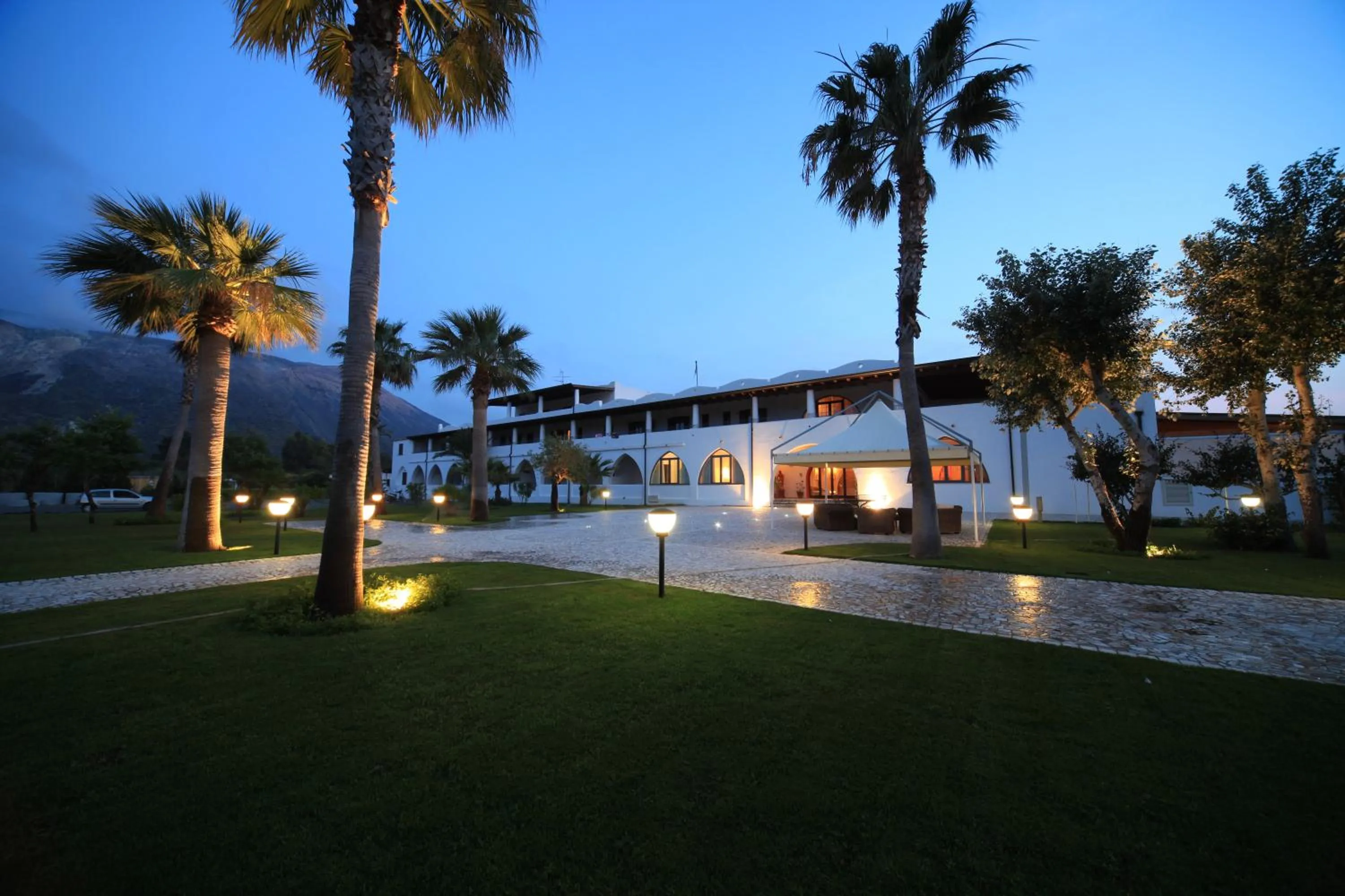 Property building in Hotel Garden