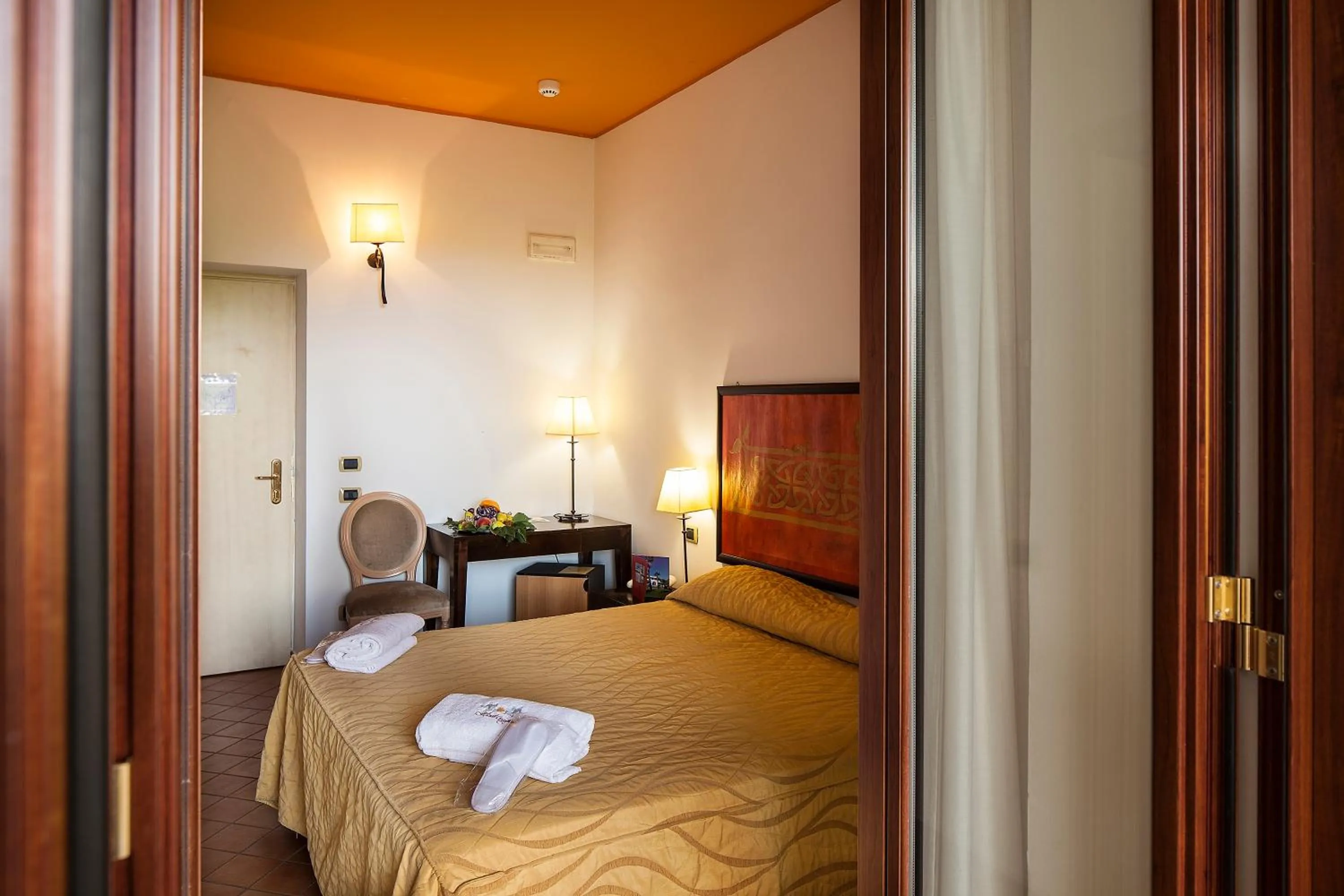 Photo of the whole room in Hotel Garden