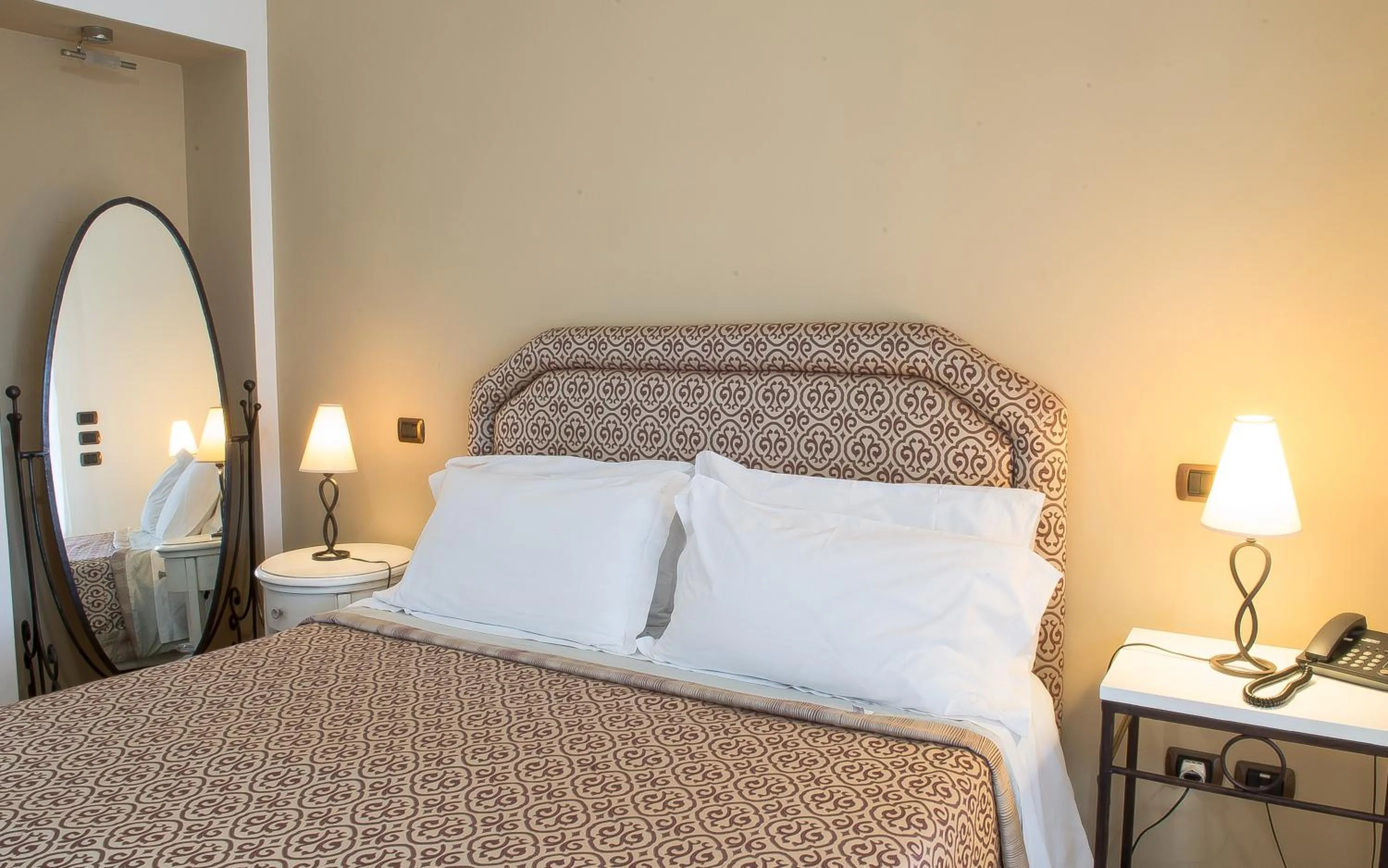 Photo of the whole room, Bed in Hotel Villa Enrica - Aeolian Charme