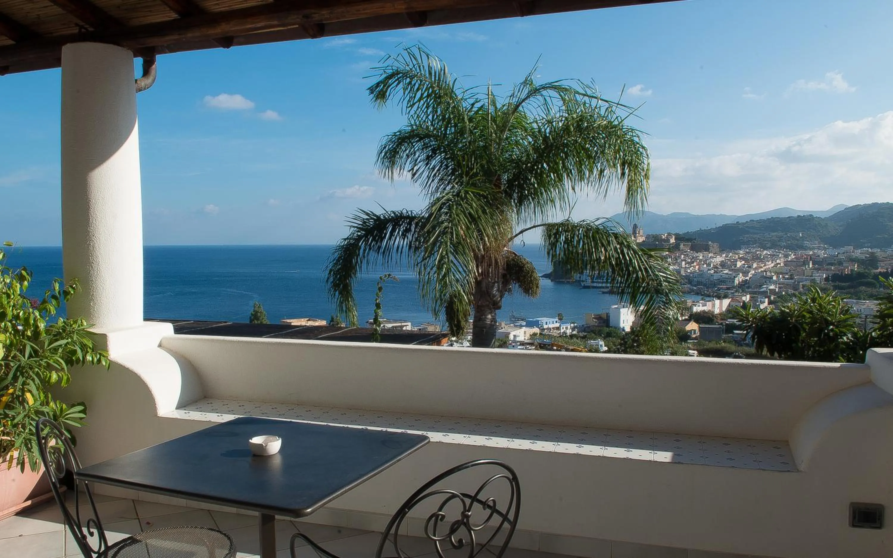 Balcony/Terrace in Hotel Villa Enrica - Aeolian Charme