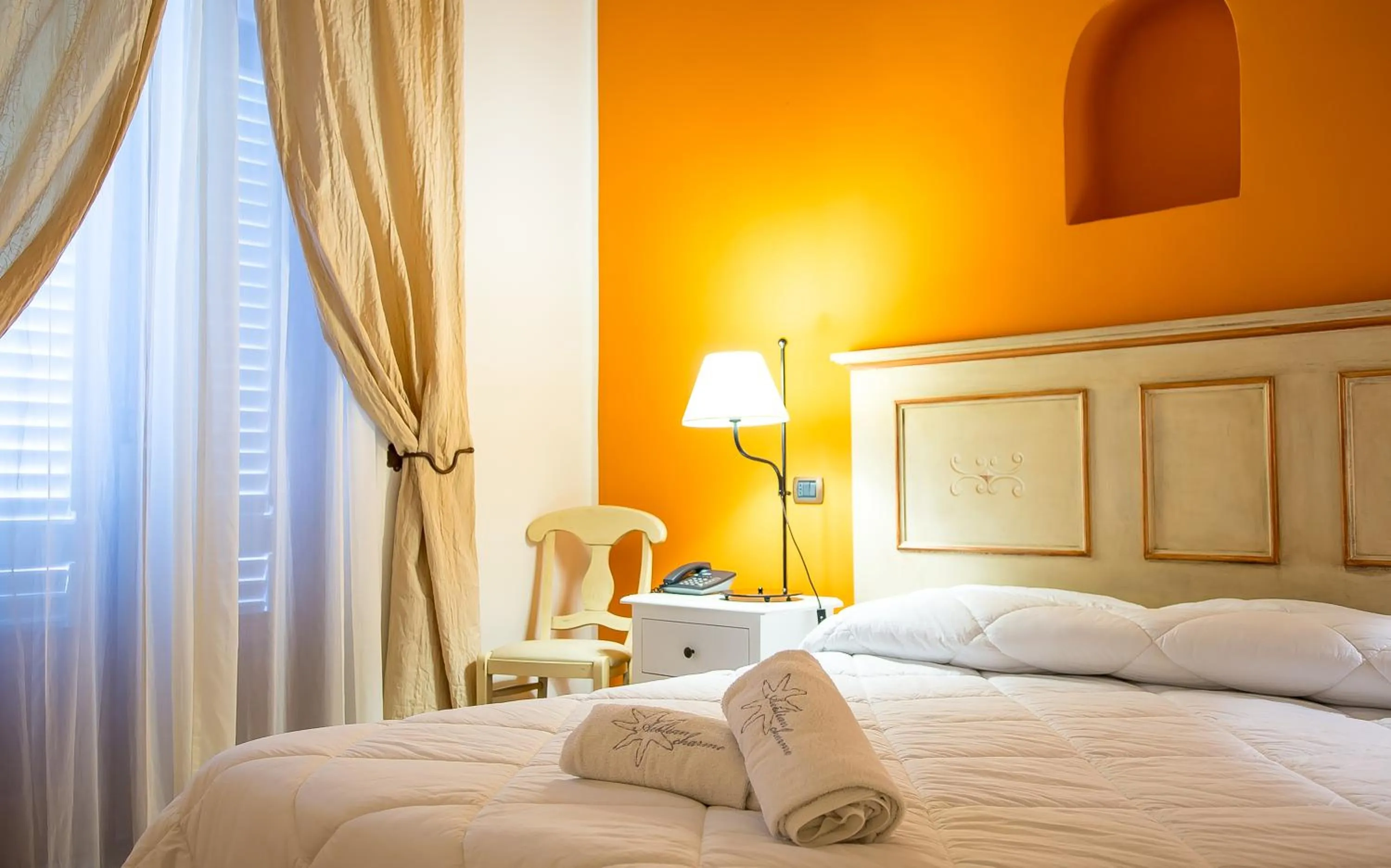 Bedroom, Bed in Hotel Villa Enrica - Aeolian Charme