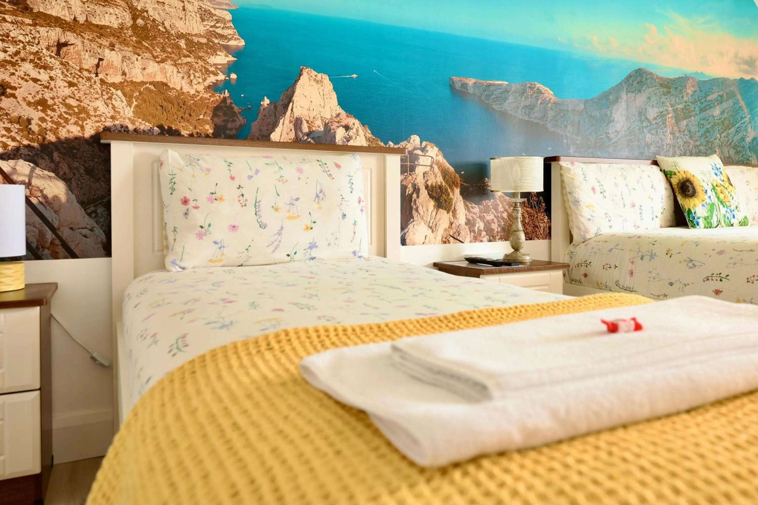 Bedroom, Bed in Mon Petit Cottage - B&B and Guest House in Bunclody