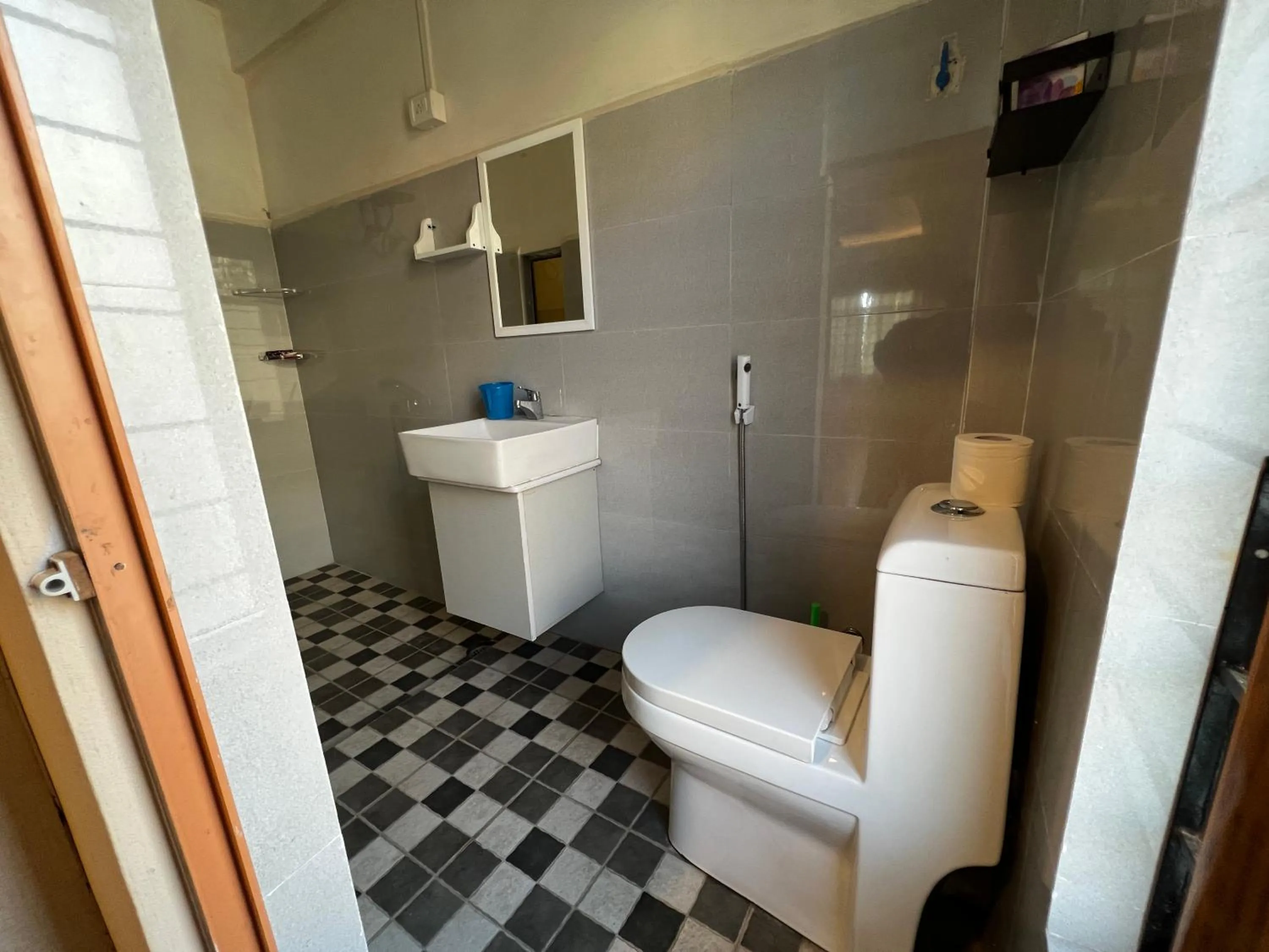 Toilet in Hotel Dinthar Zara