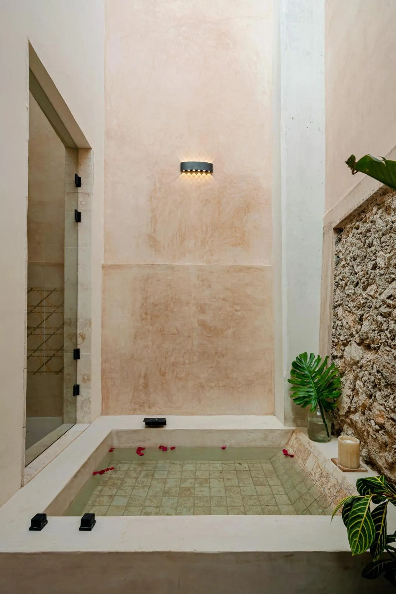 Toilet in CIGNO HOTEL BOUTIQUE- Adults Only