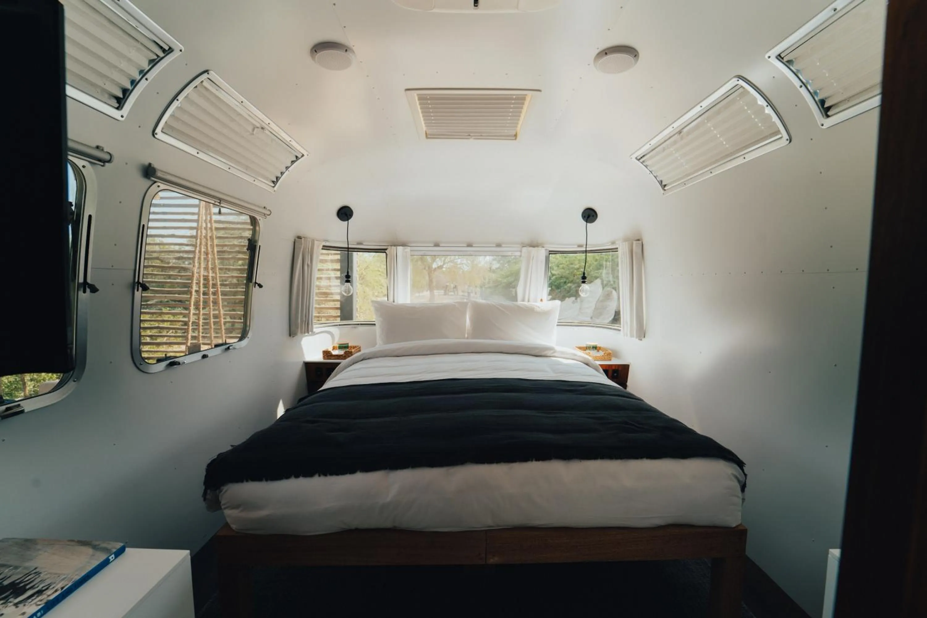Bedroom, Bed in Bab Al Nojoum Al Mugheirah