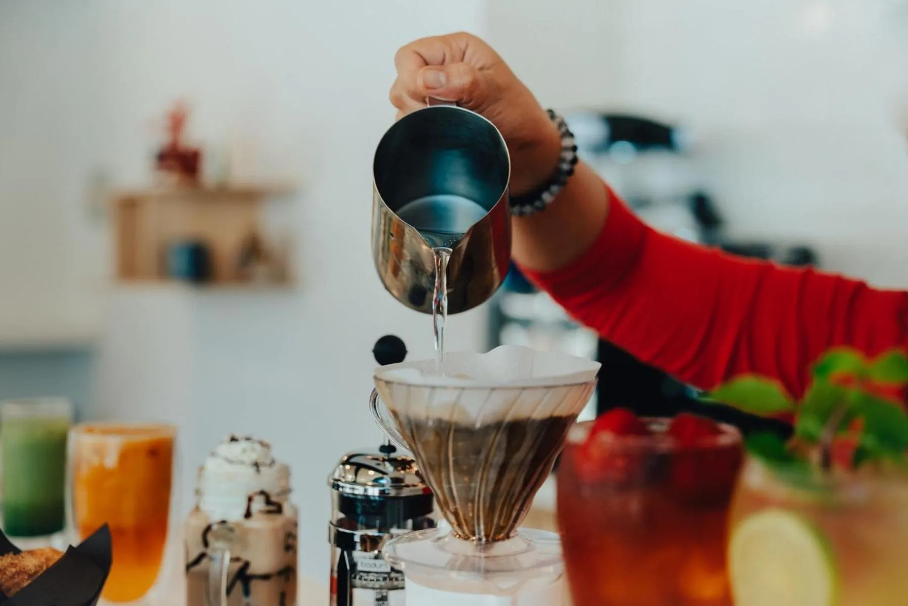 Food and drinks in Bab Al Nojoum Al Mugheirah