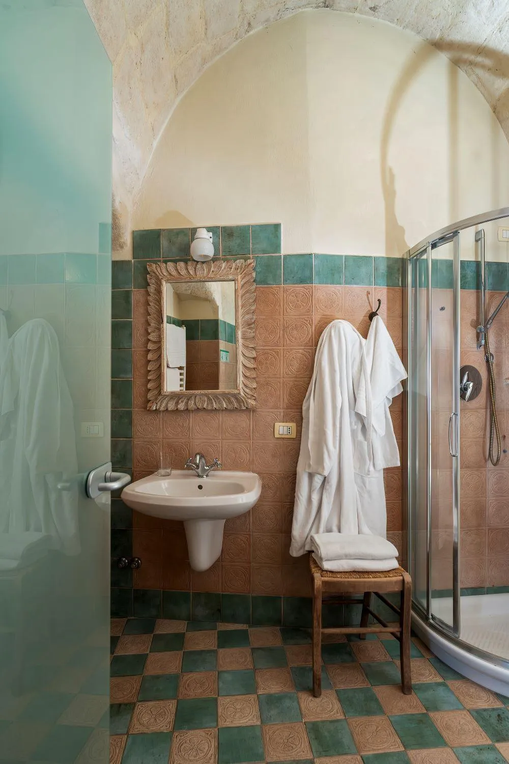 Bathroom in Locanda Di San Martino Hotel & Thermae Romanae