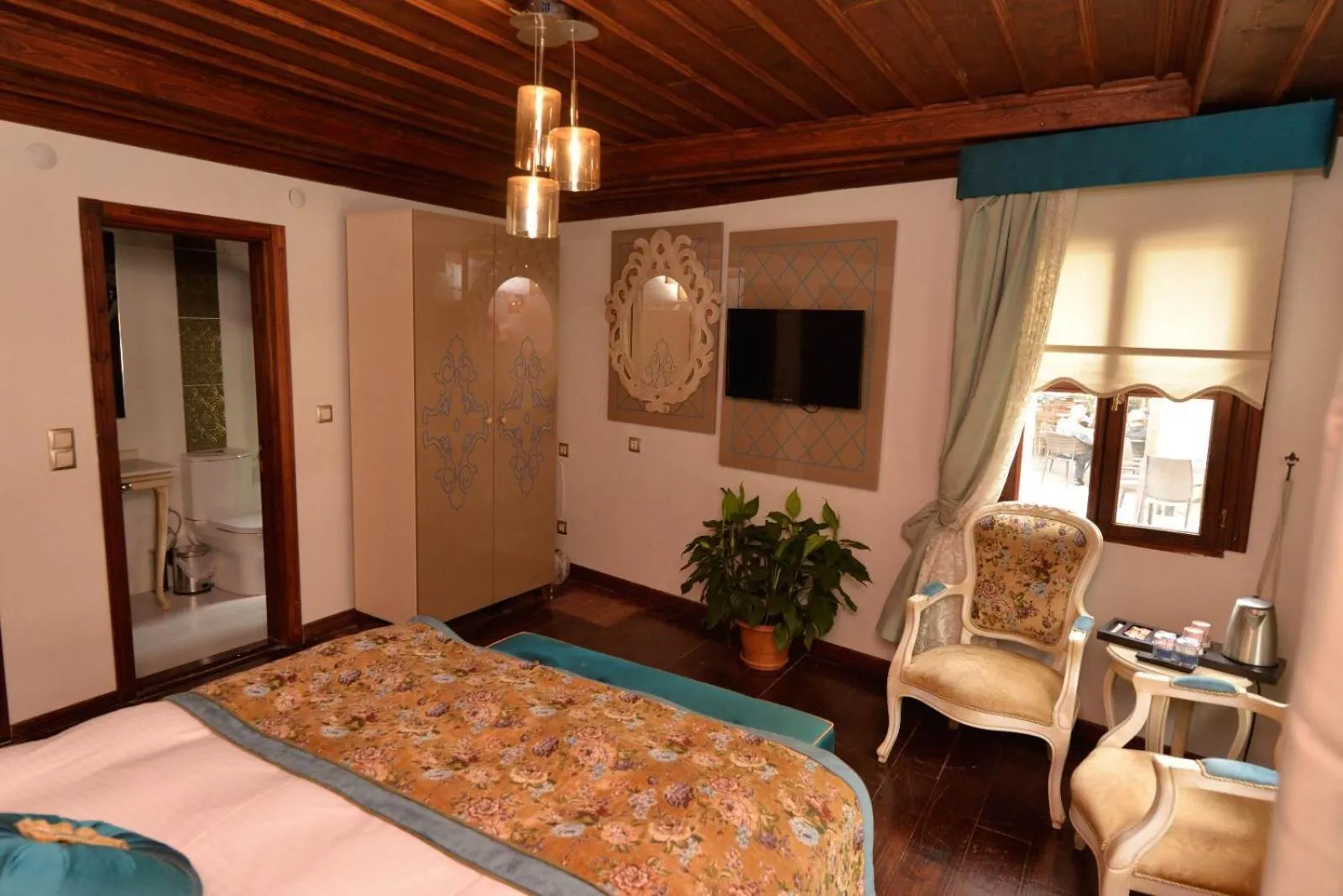 Bed in Arasta Konak Otel