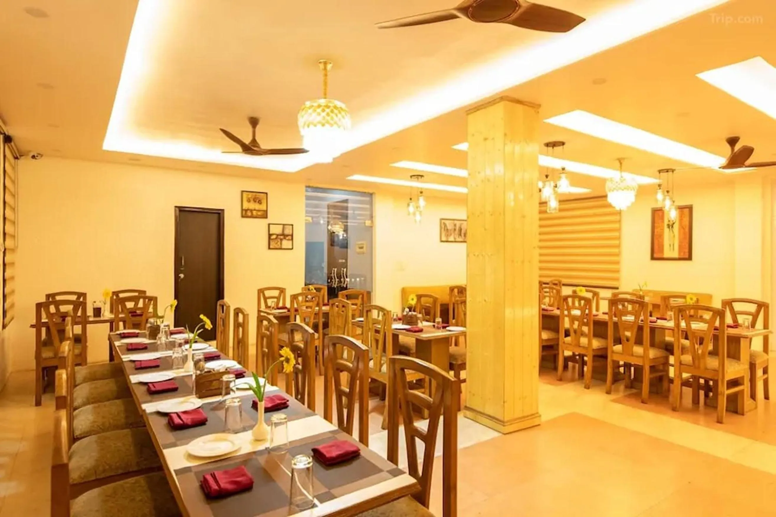 Restaurant/places to eat in Binsar Eco Resort, Binsar - Uttarakhand
