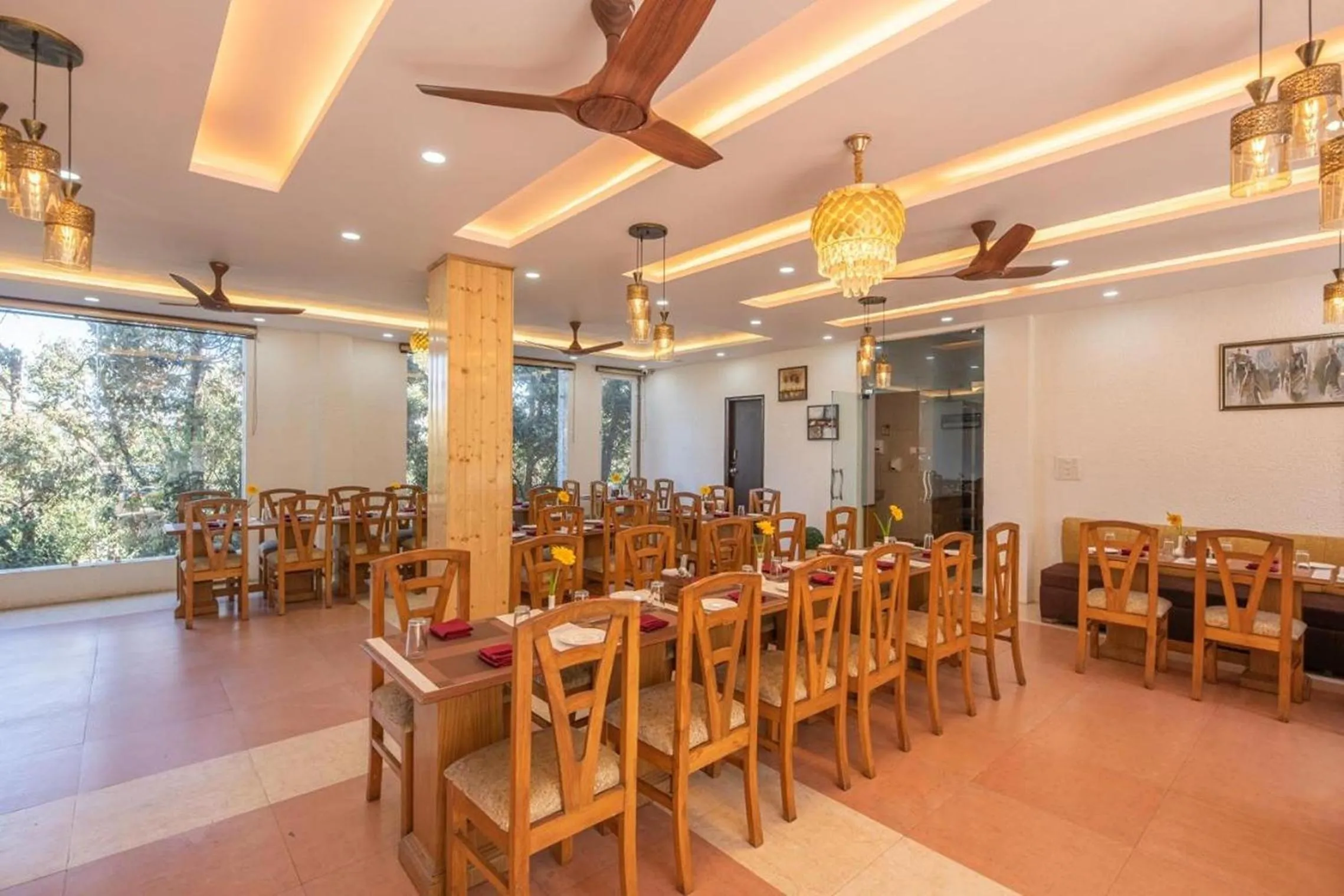 Restaurant/places to eat in Binsar Eco Resort, Binsar - Uttarakhand