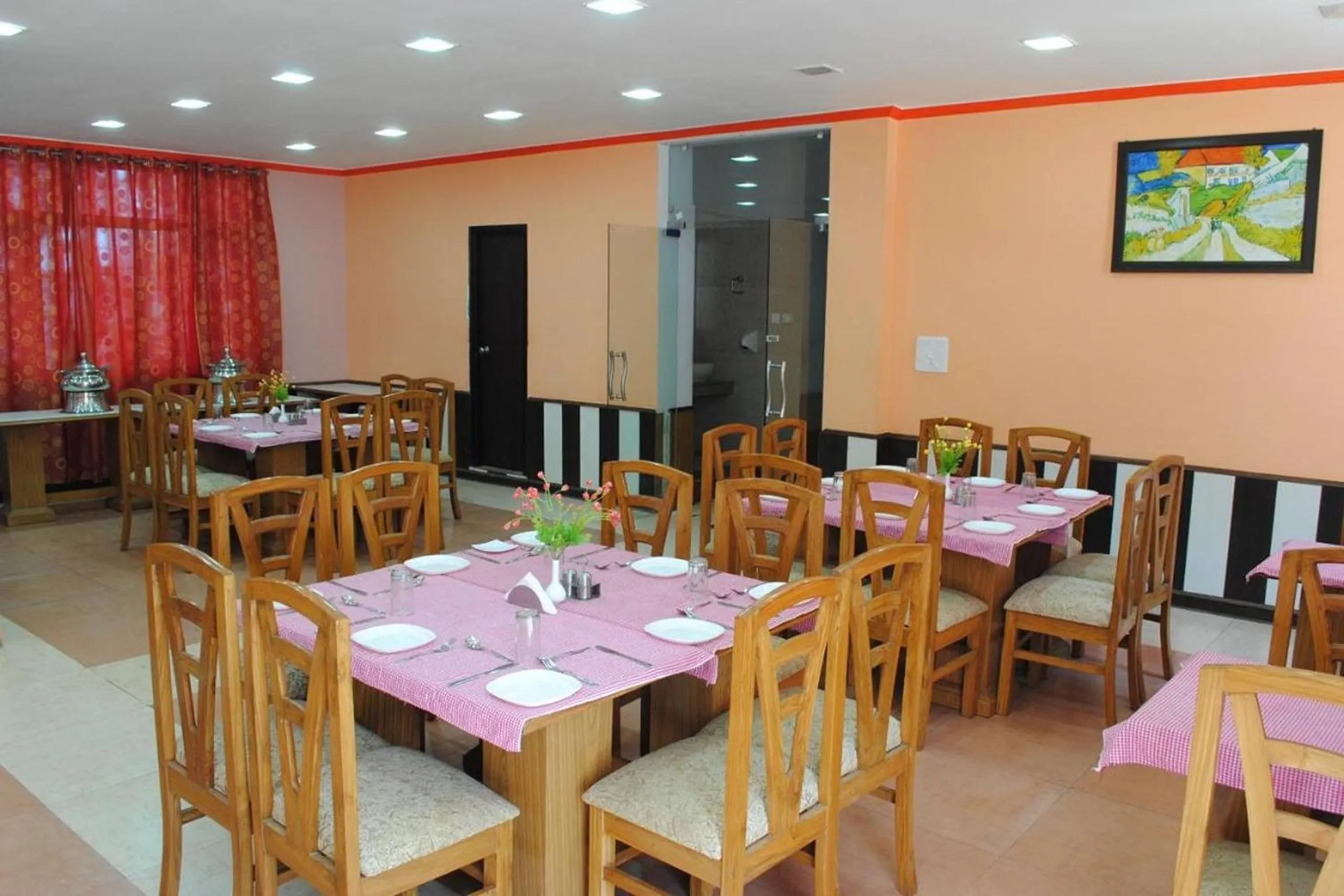 Restaurant/places to eat in Binsar Eco Resort, Binsar - Uttarakhand