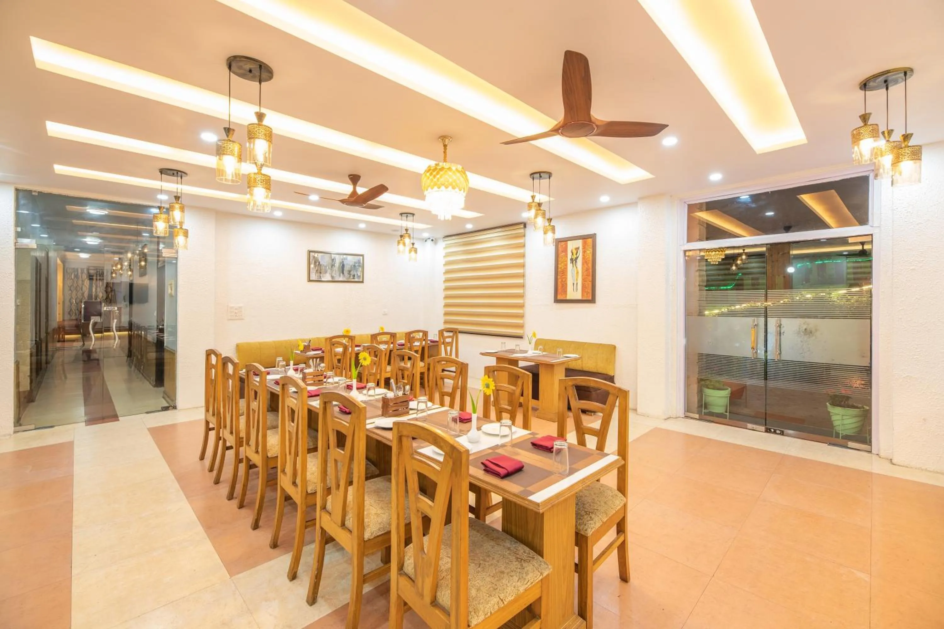 Restaurant/places to eat in Binsar Eco Resort, Binsar - Uttarakhand