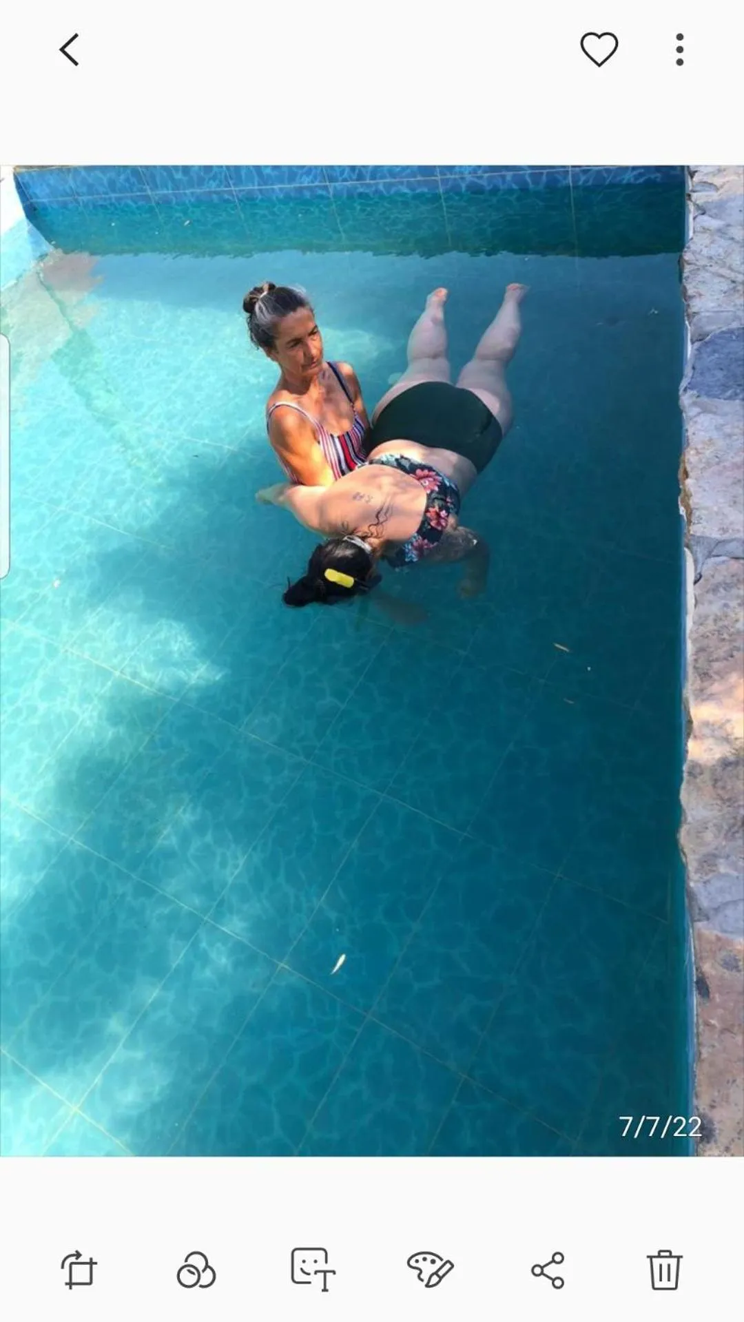 Swimming pool in Olive Garden Retreat