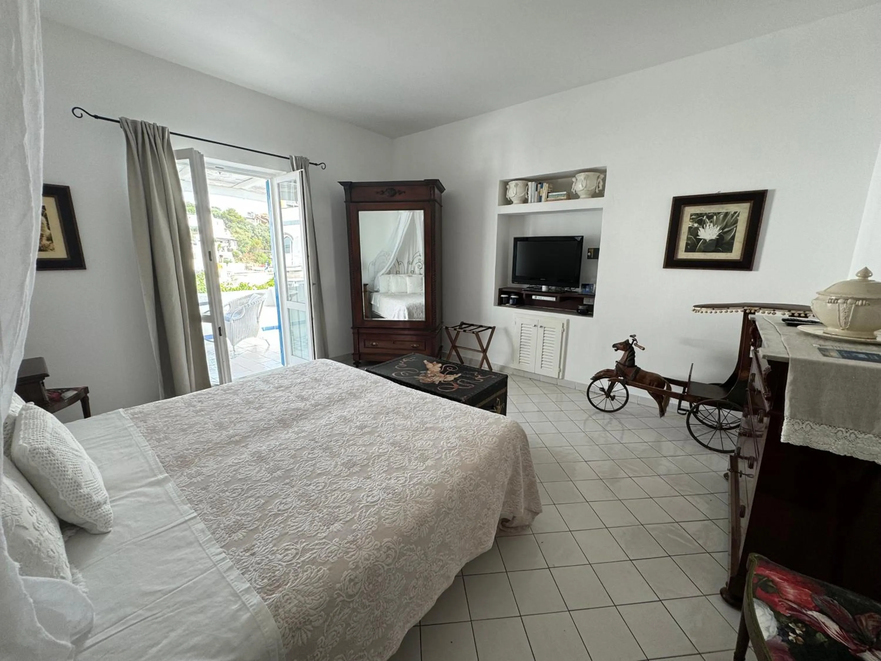 Bed in Hotel Lisca Bianca