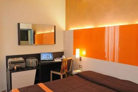 Triple Room in Hotel Meeting