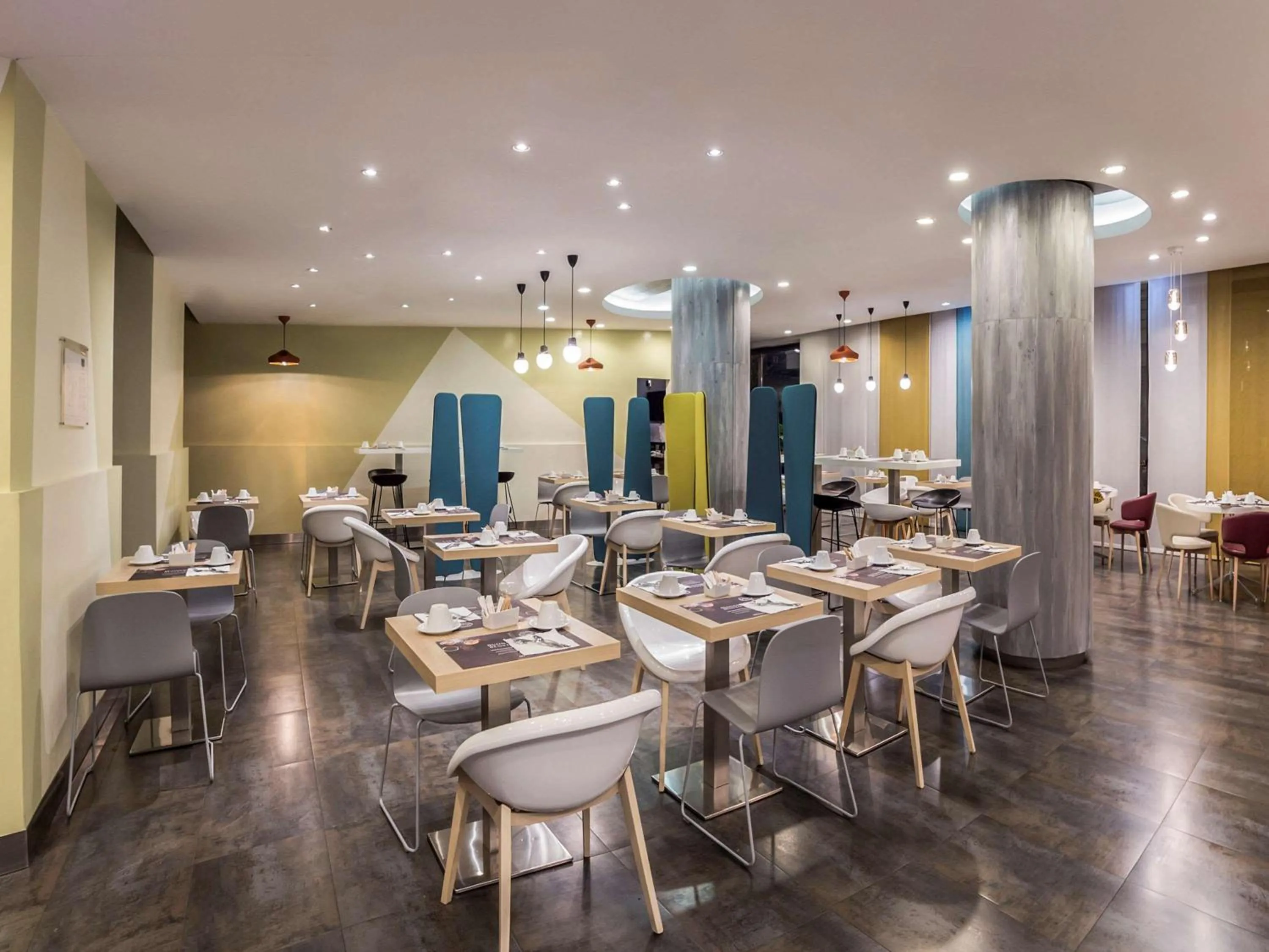 Restaurant/places to eat in Mercure Roma Piazza Bologna