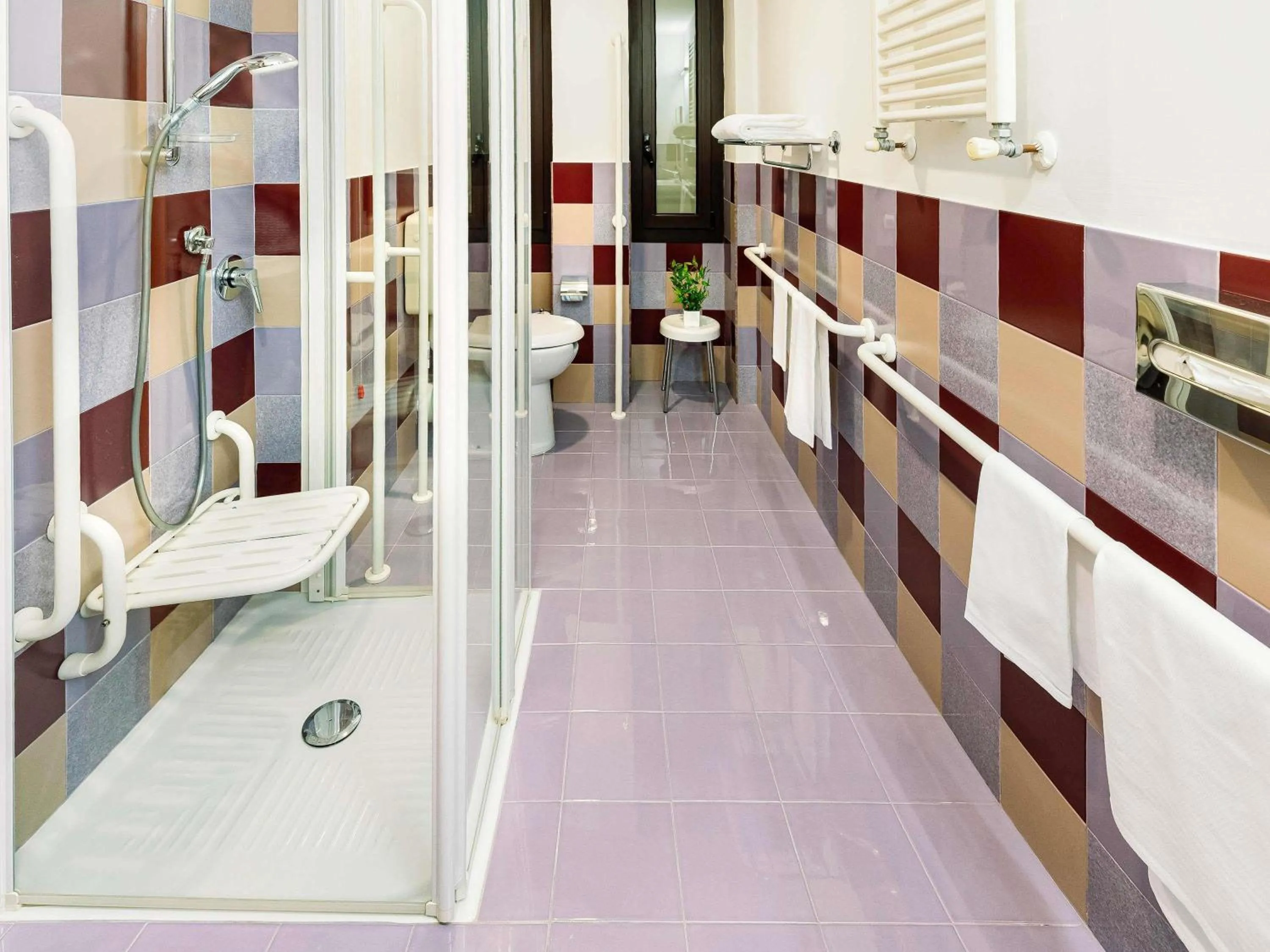 Bedroom in Mercure Roma Piazza Bologna