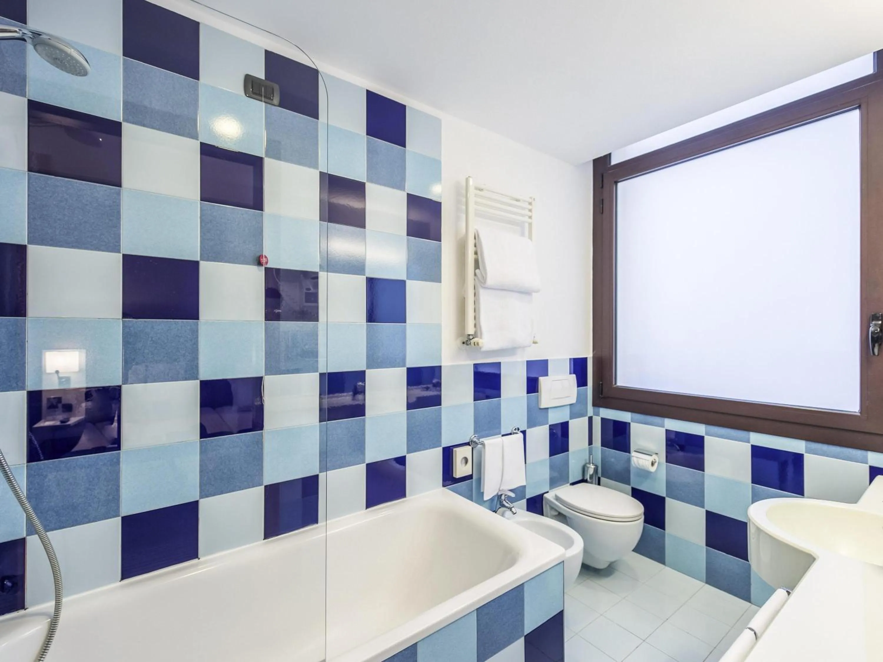 Bedroom in Mercure Roma Piazza Bologna