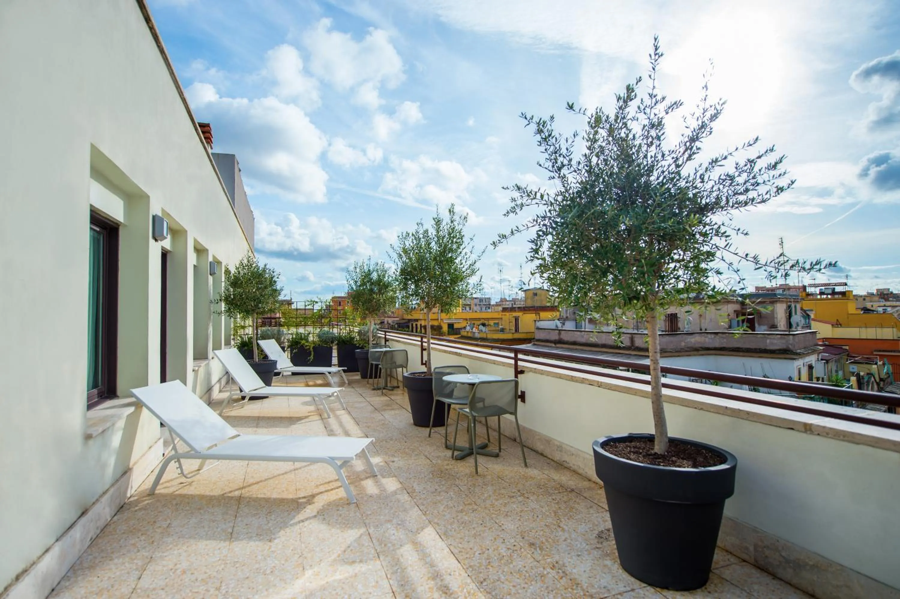 Balcony/Terrace in Mercure Roma Piazza Bologna