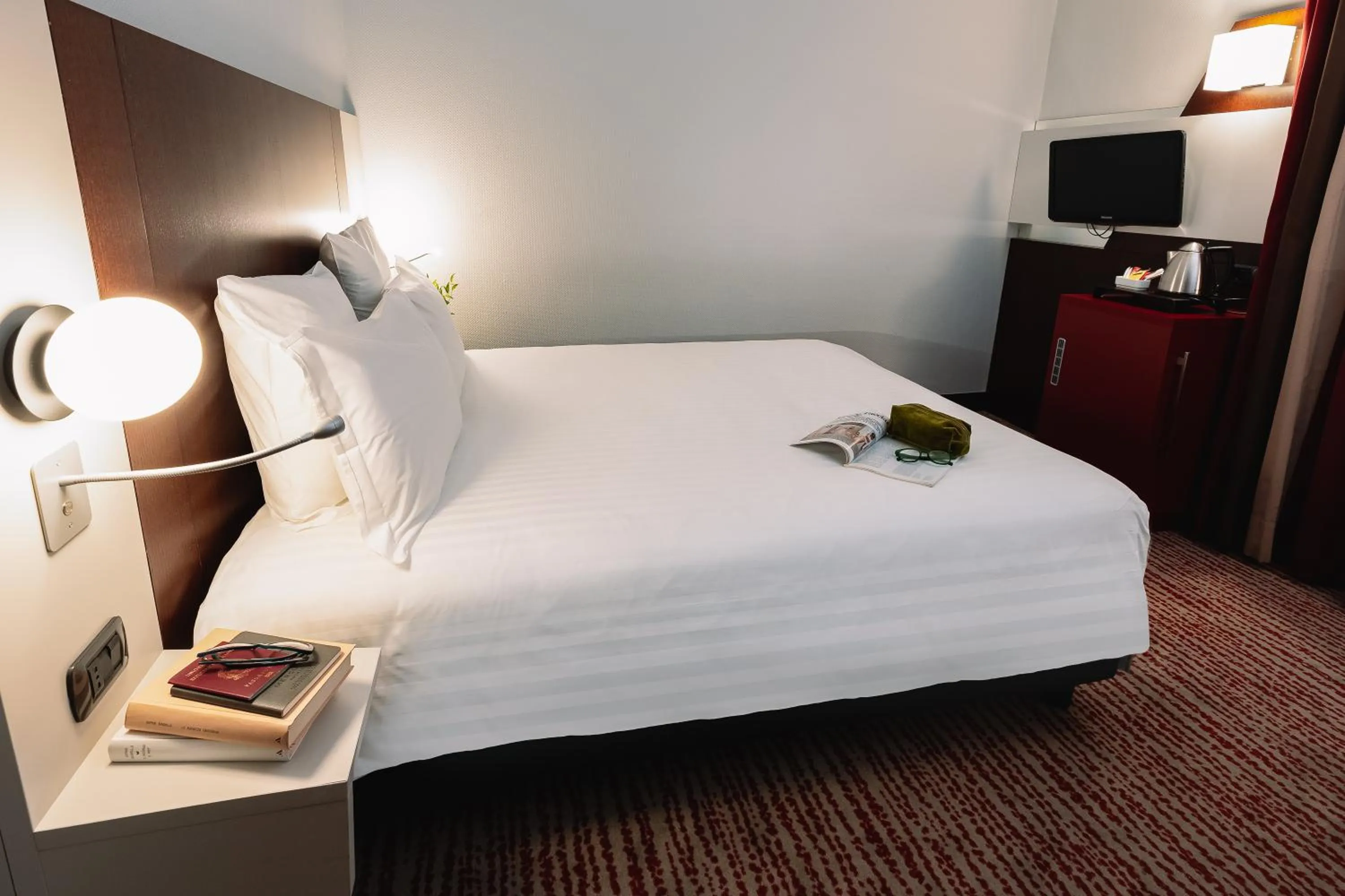 Bedroom, Bed in Mercure Roma Piazza Bologna