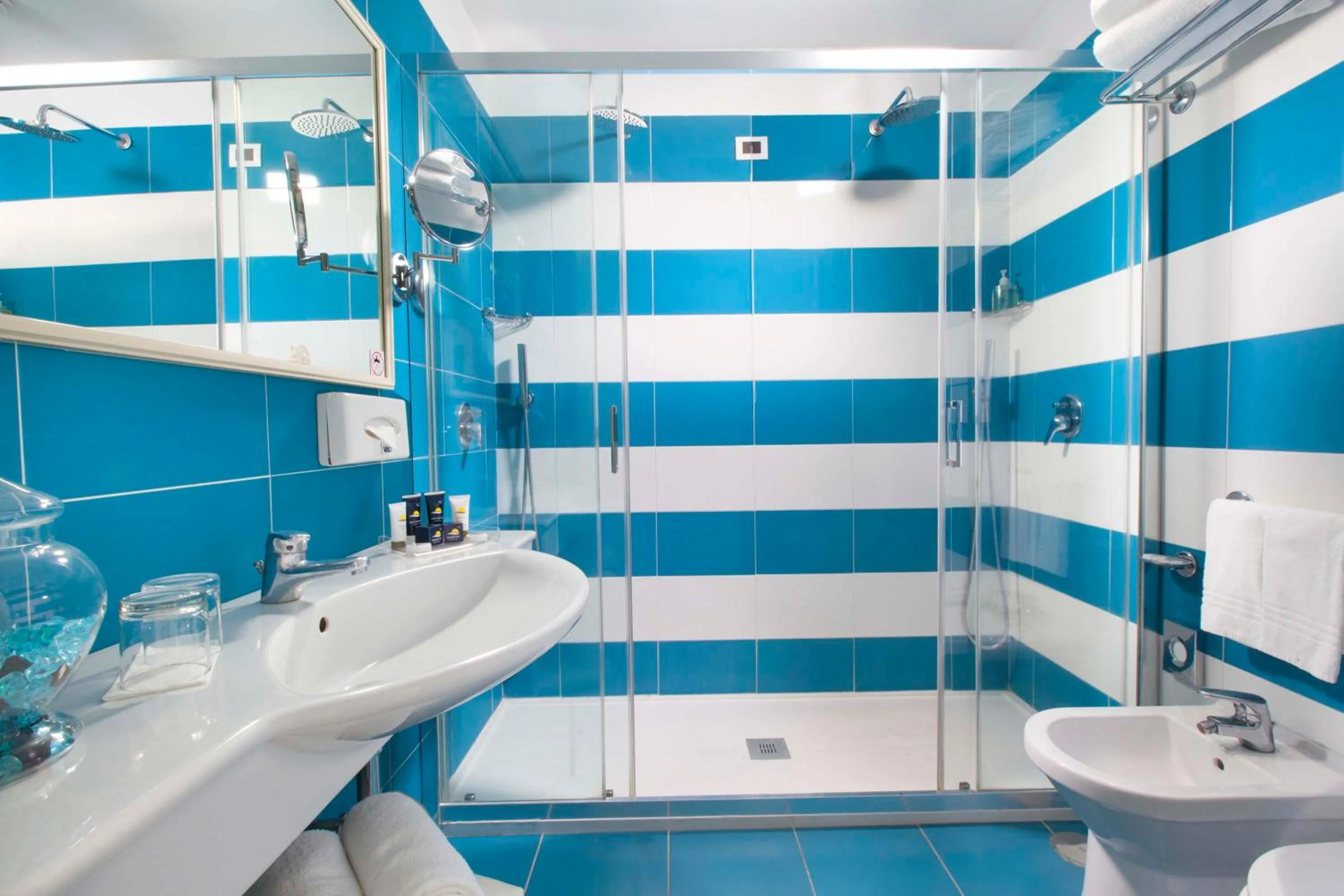 Shower in Atlantic Palace Hotel