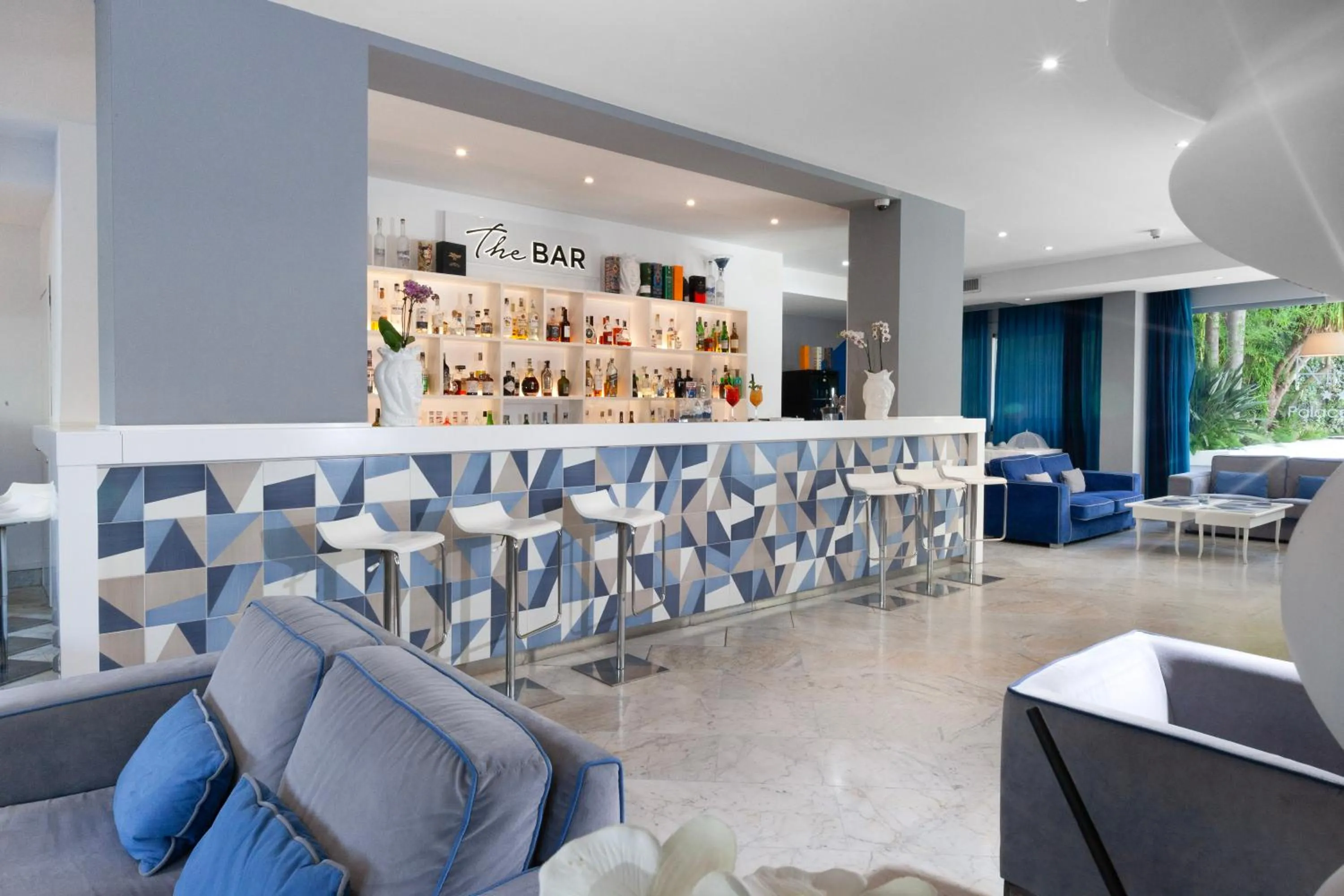 Lounge or bar in Atlantic Palace Hotel