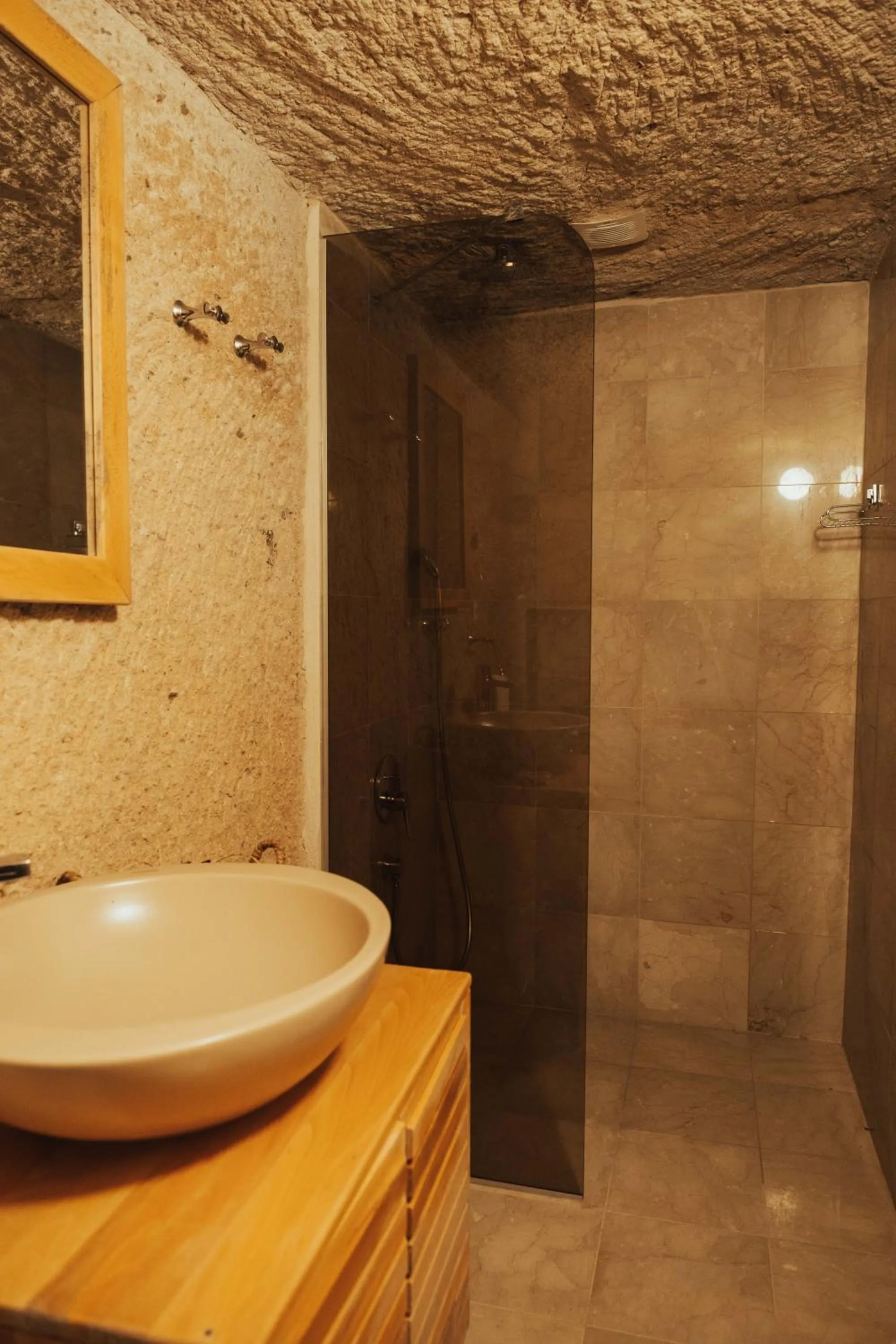 Shower in Juno Cappadocia
