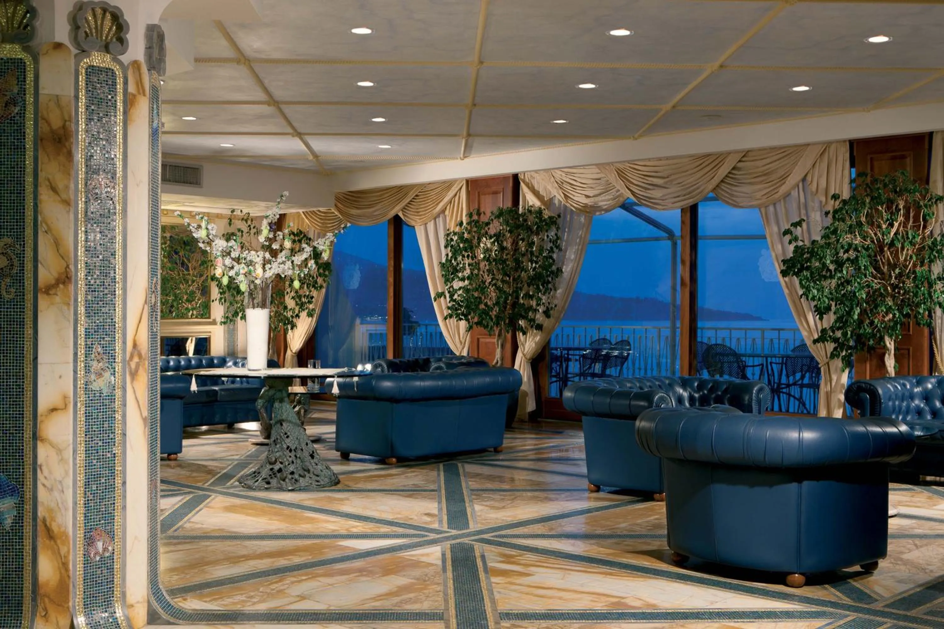 Lobby or reception in Mar Hotel Alimuri