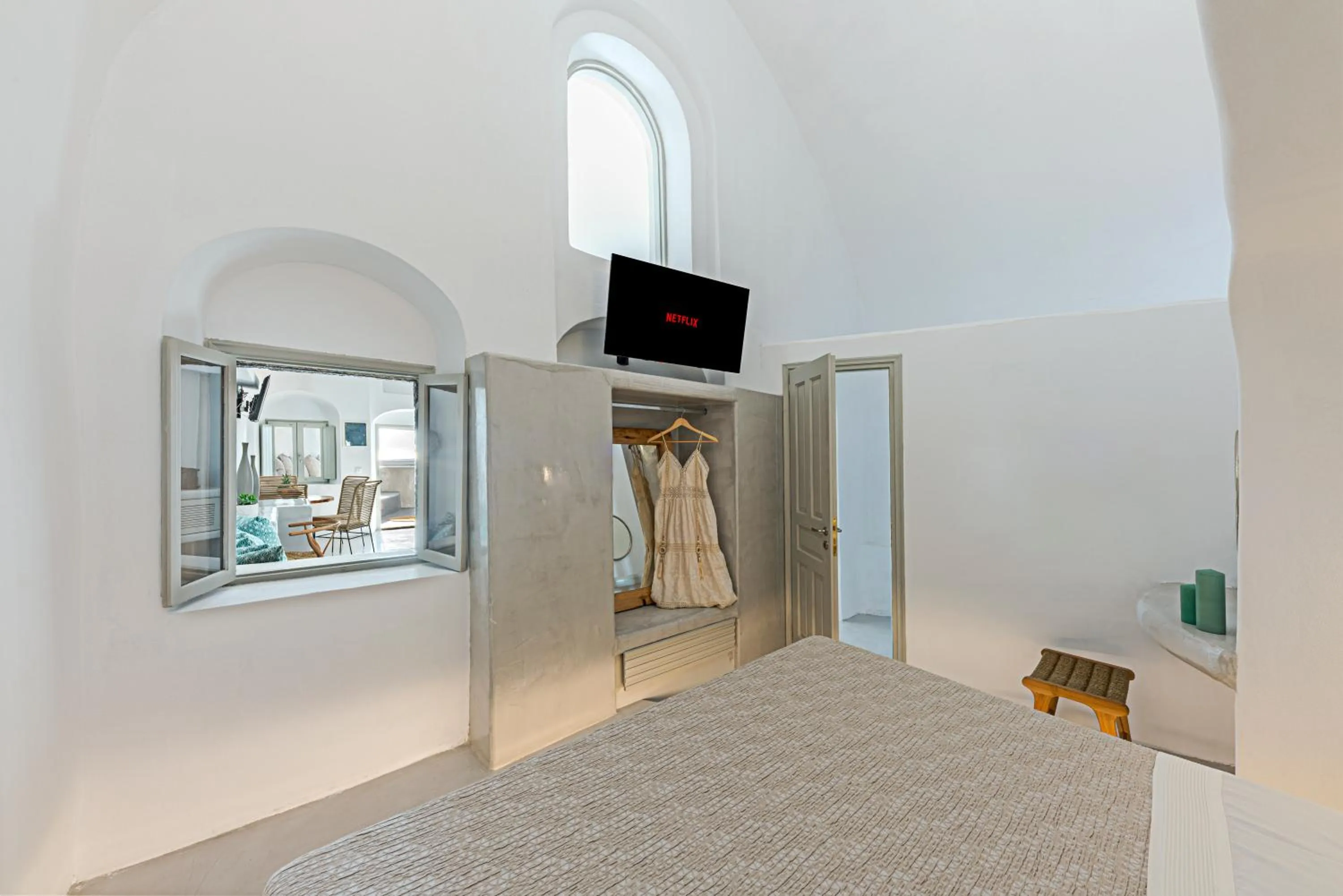 Bedroom, Bed in Kaleidoscope Imerovigli Suites