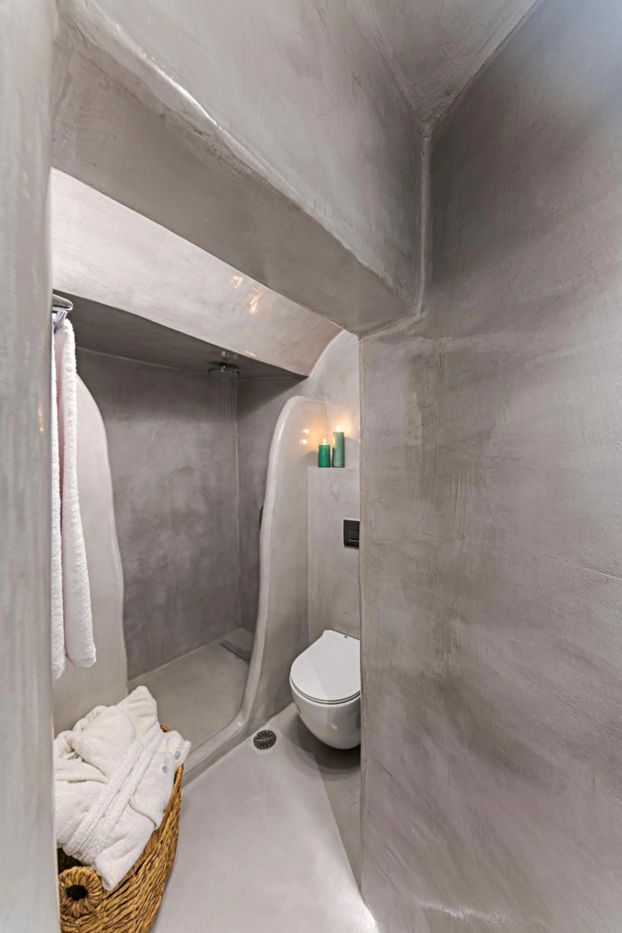 Bathroom in Kaleidoscope Imerovigli Suites