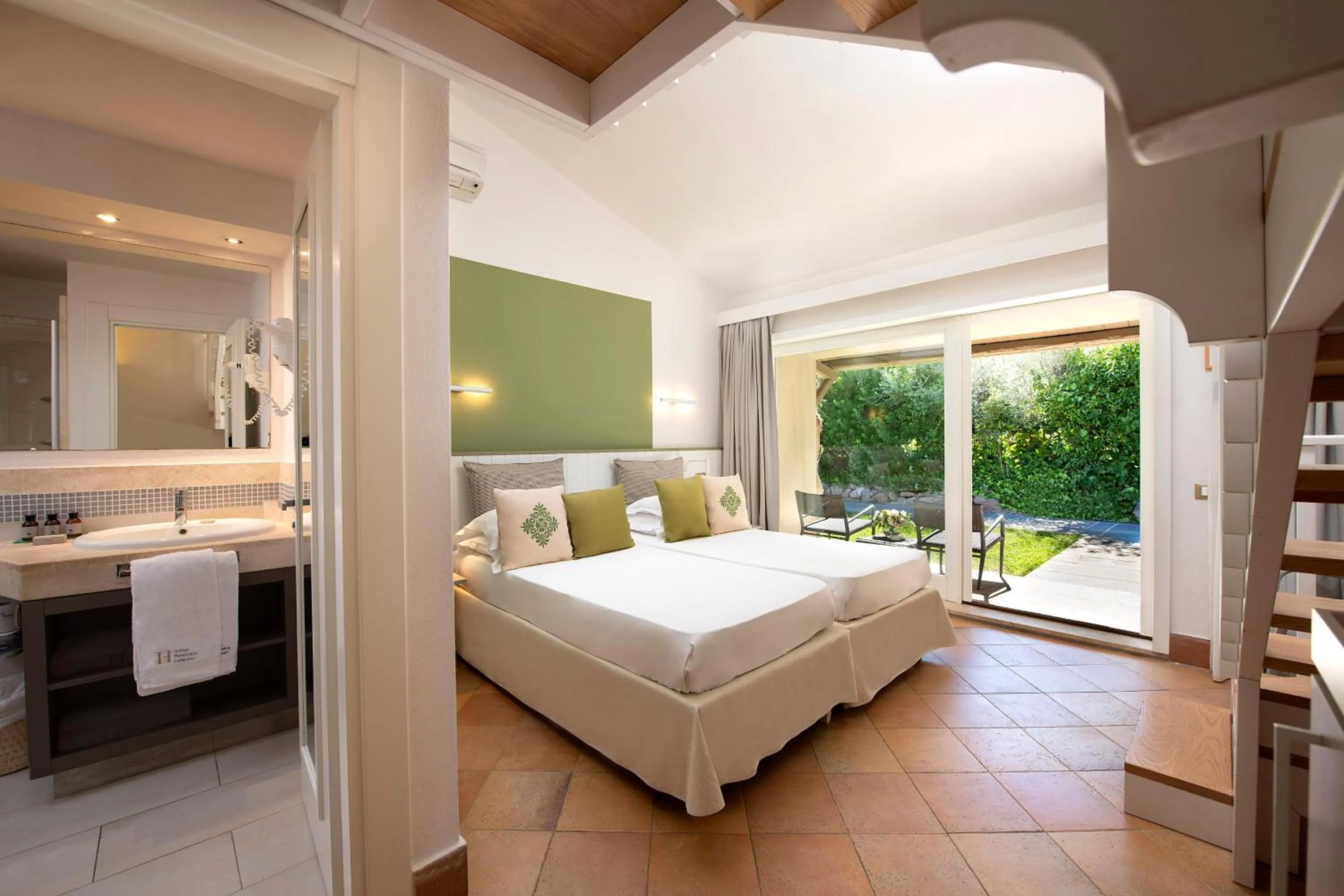 Photo of the whole room, Bed in Chia Laguna - Hotel Village