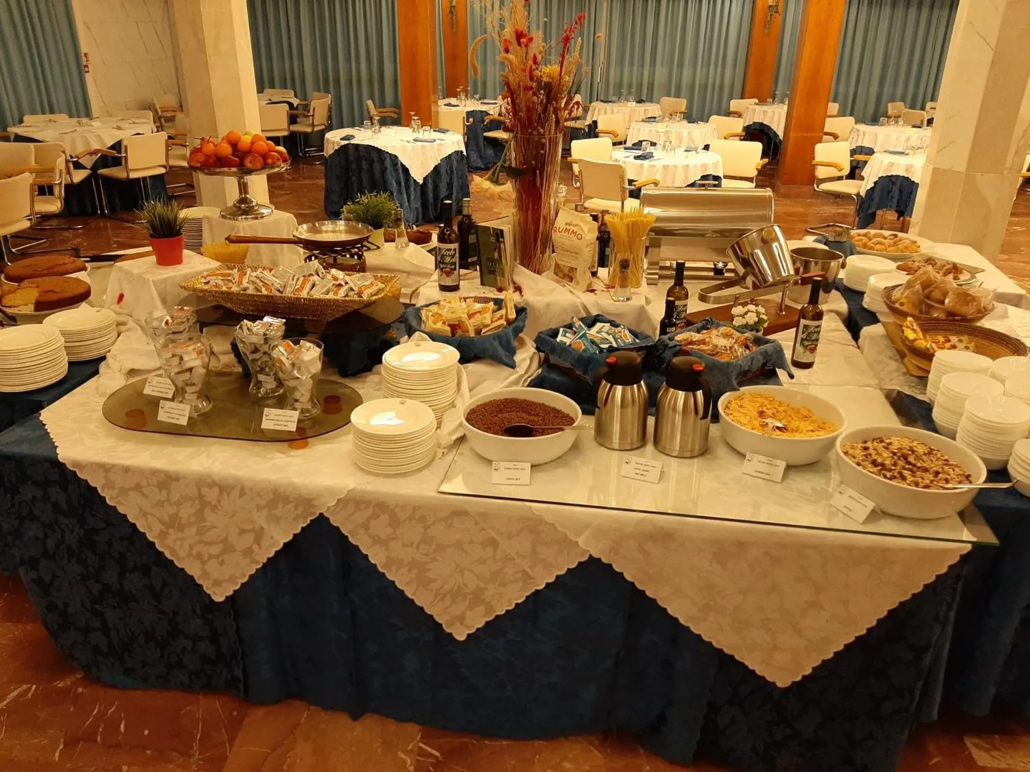 Breakfast in Grand Hotel Golf