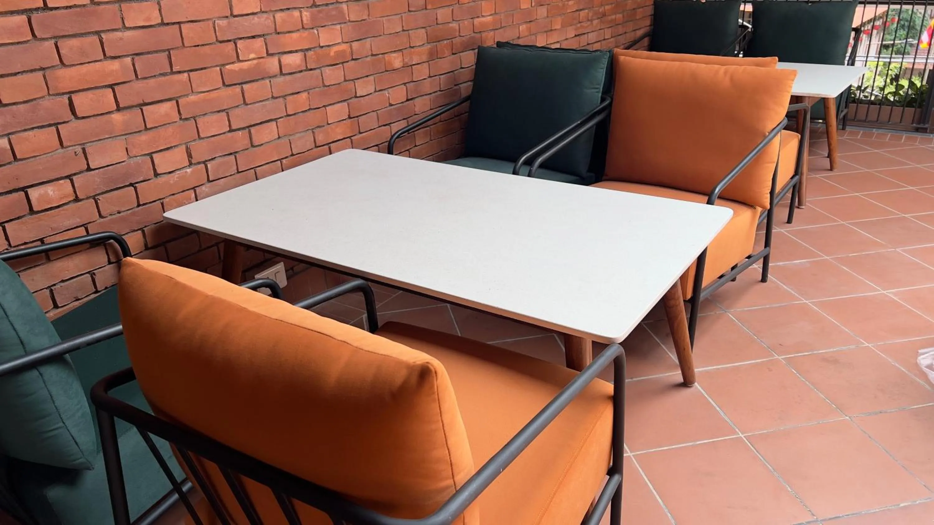 Restaurant/places to eat in Hotel Kailash Kutee