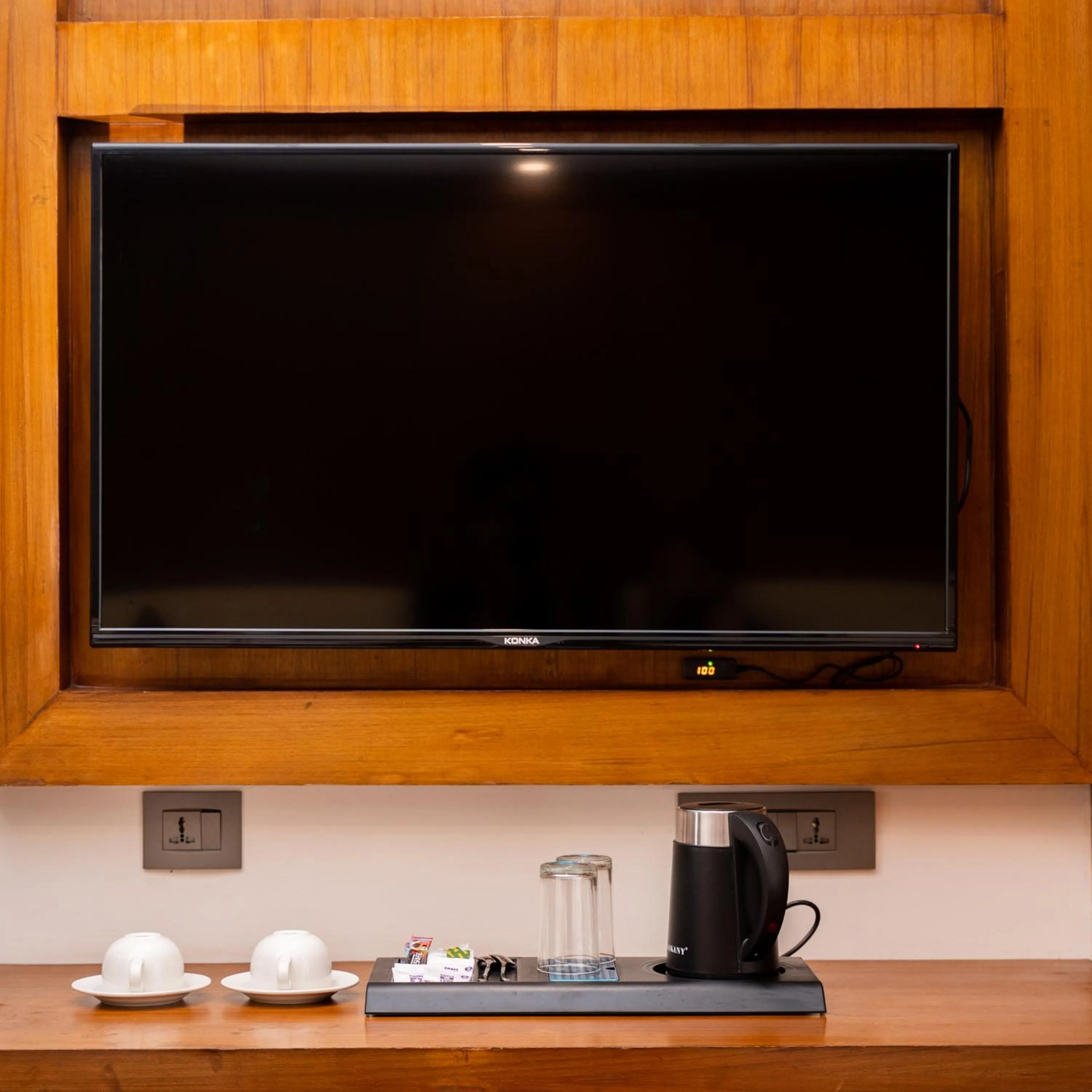 TV and multimedia in Hotel Kailash Kutee