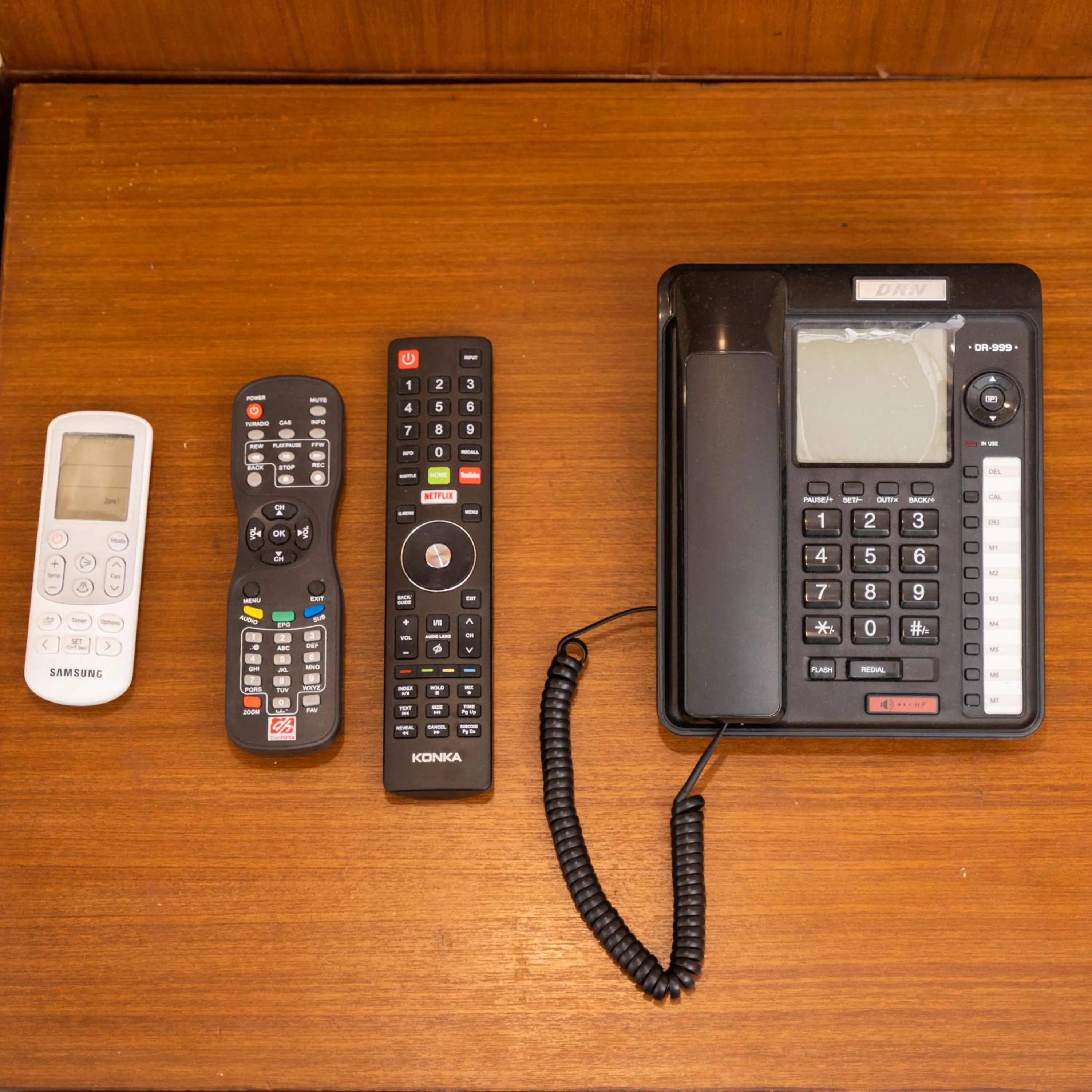 TV and multimedia in Hotel Kailash Kutee