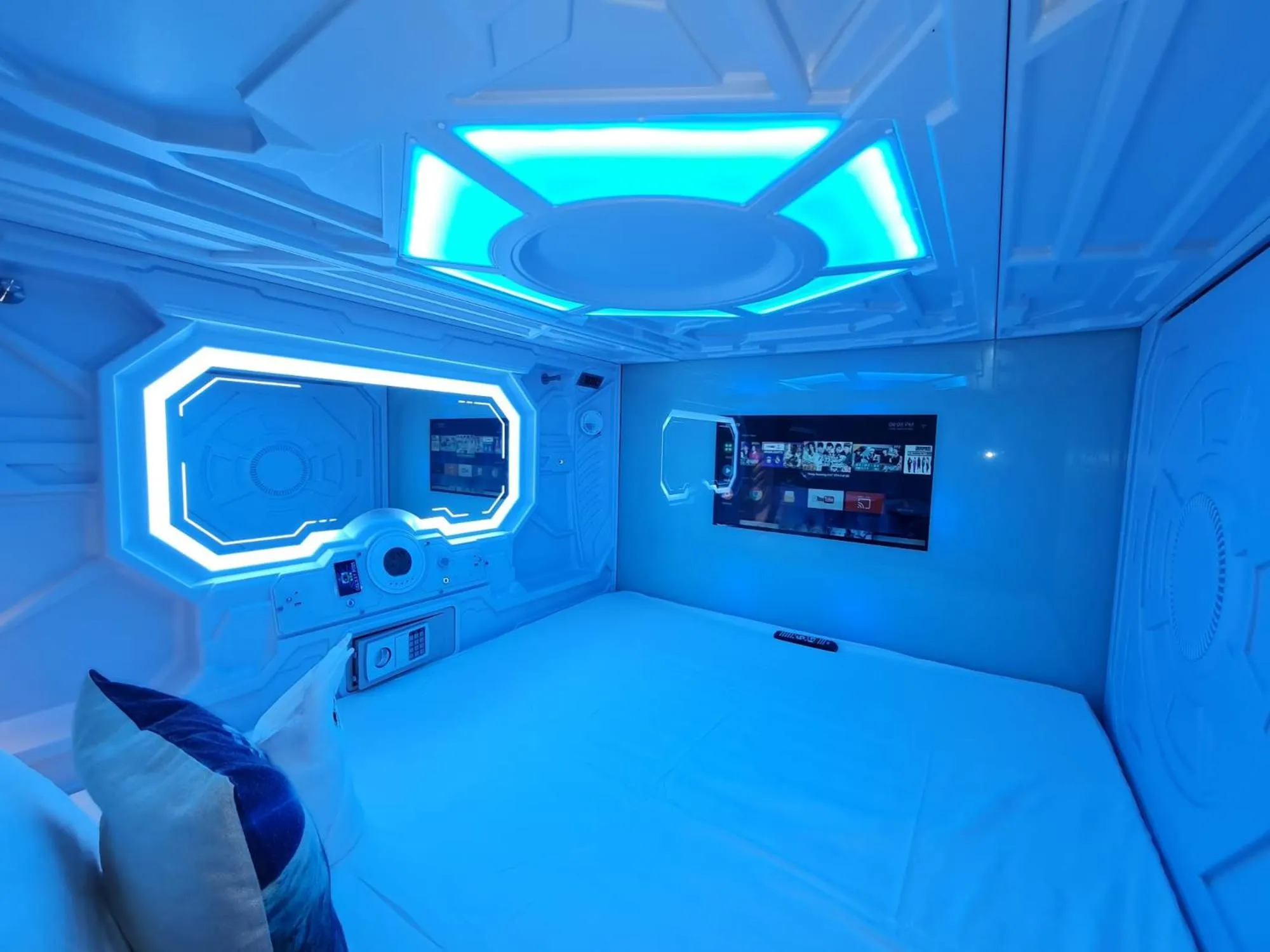 Bed in Galaxy Pods Capsule Hotel Boat Quay