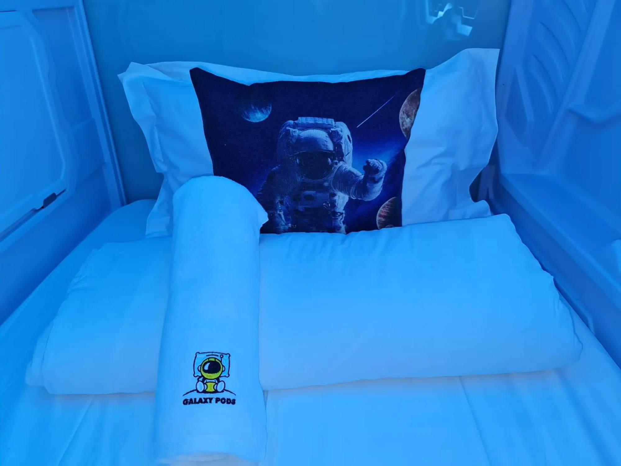 Bed in Galaxy Pods Capsule Hotel Boat Quay