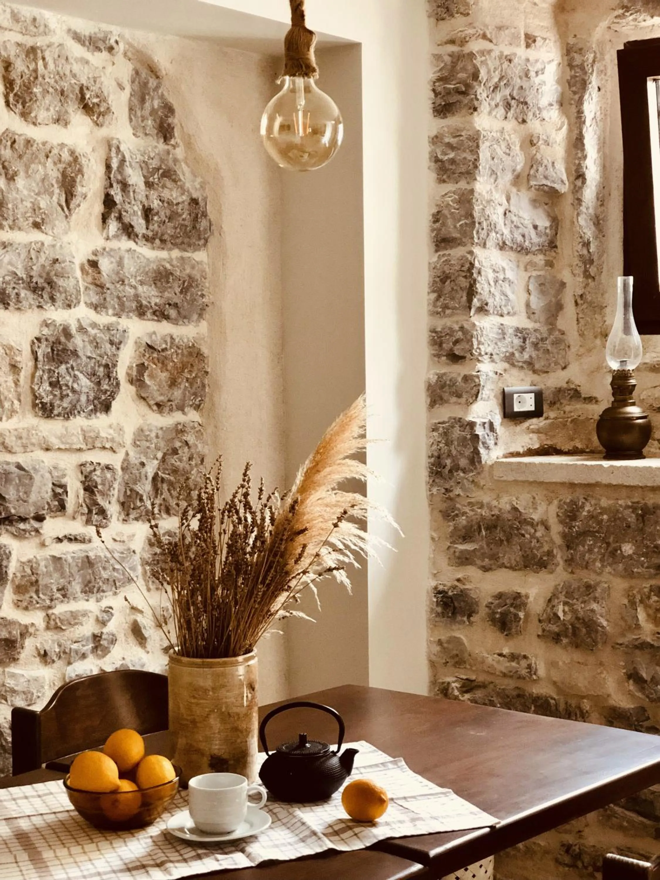 Communal lounge/ TV room in Guesthouse Giraffe