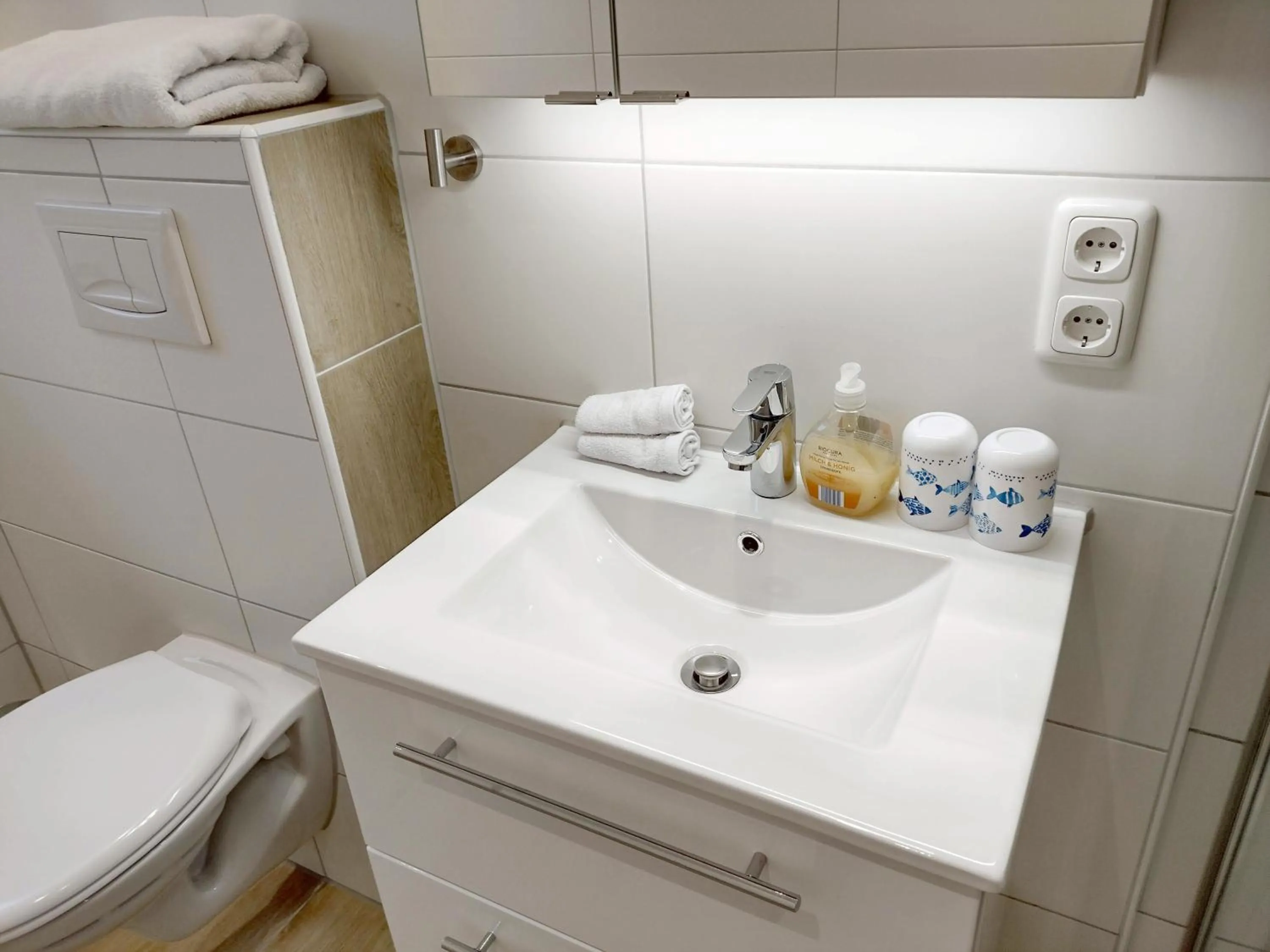 Bathroom in Marions Apartments Greetsiel