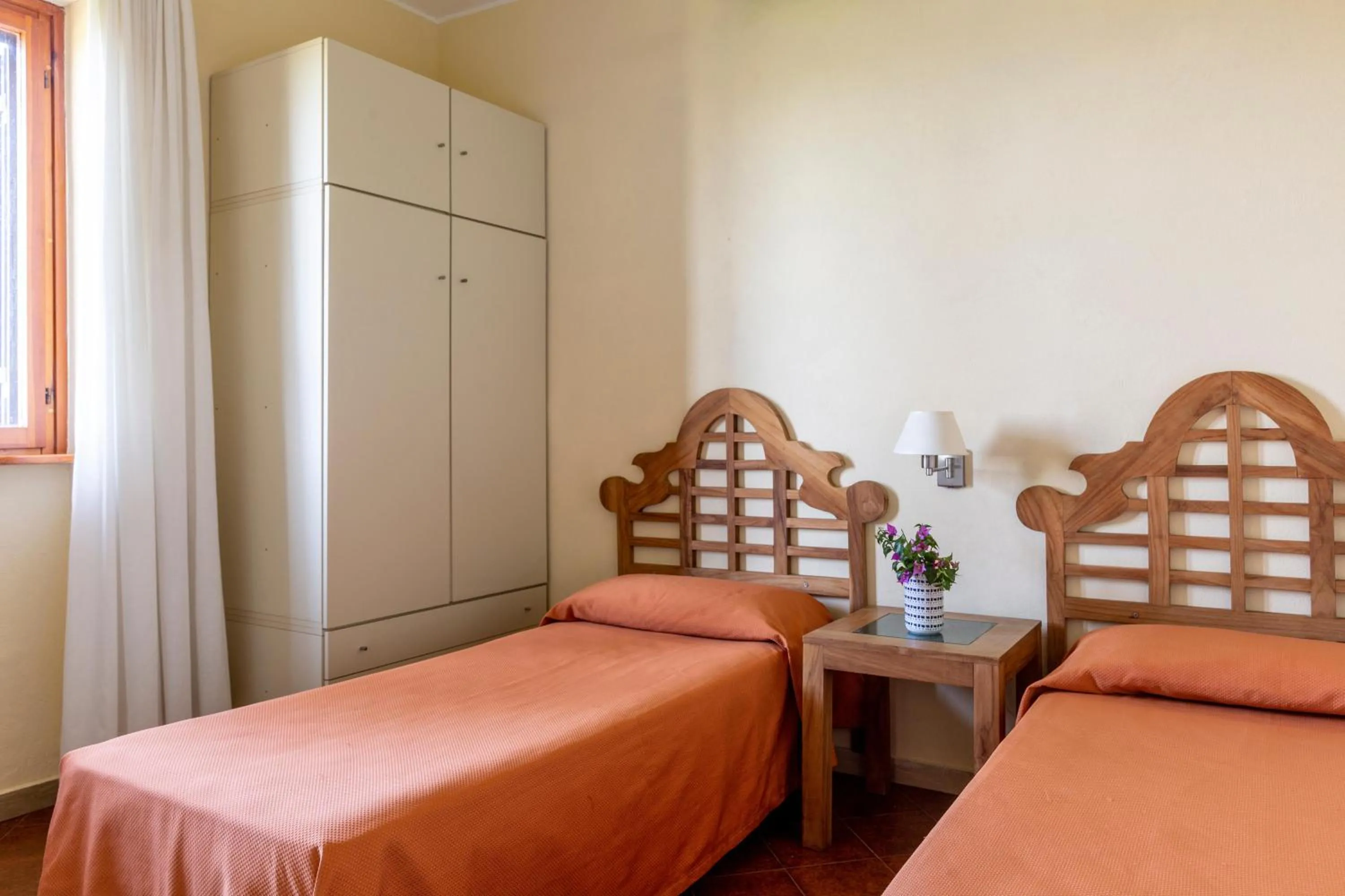 Photo of the whole room in Argentario Osa Resort