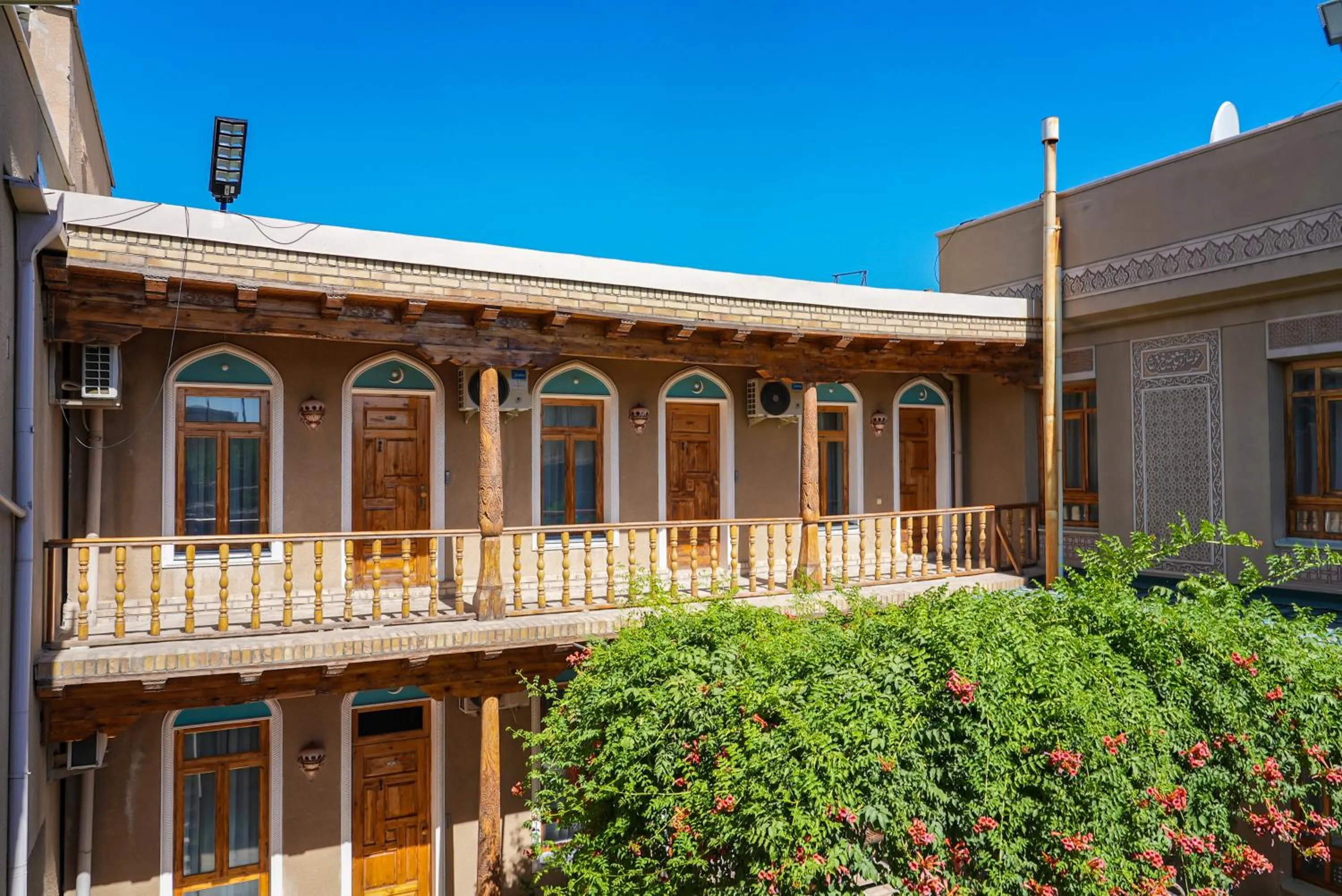 Day in Zargaron Boutique