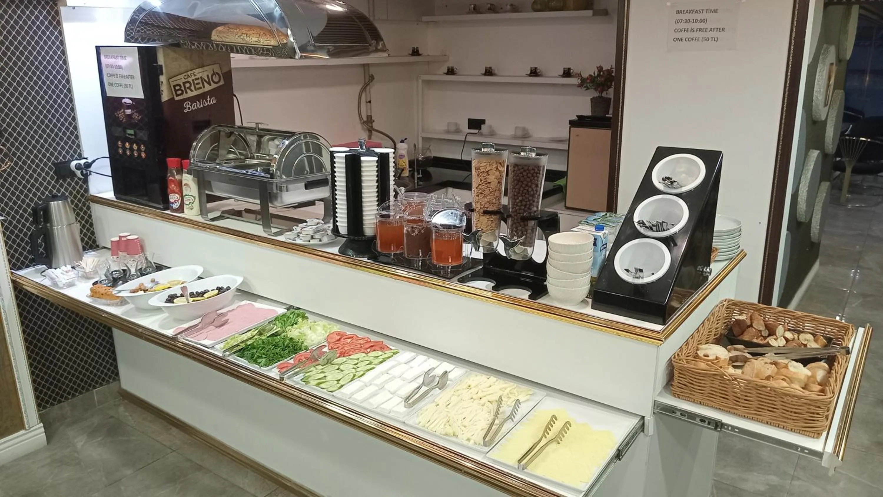 Breakfast in Nişantaşı Diamond Hotel