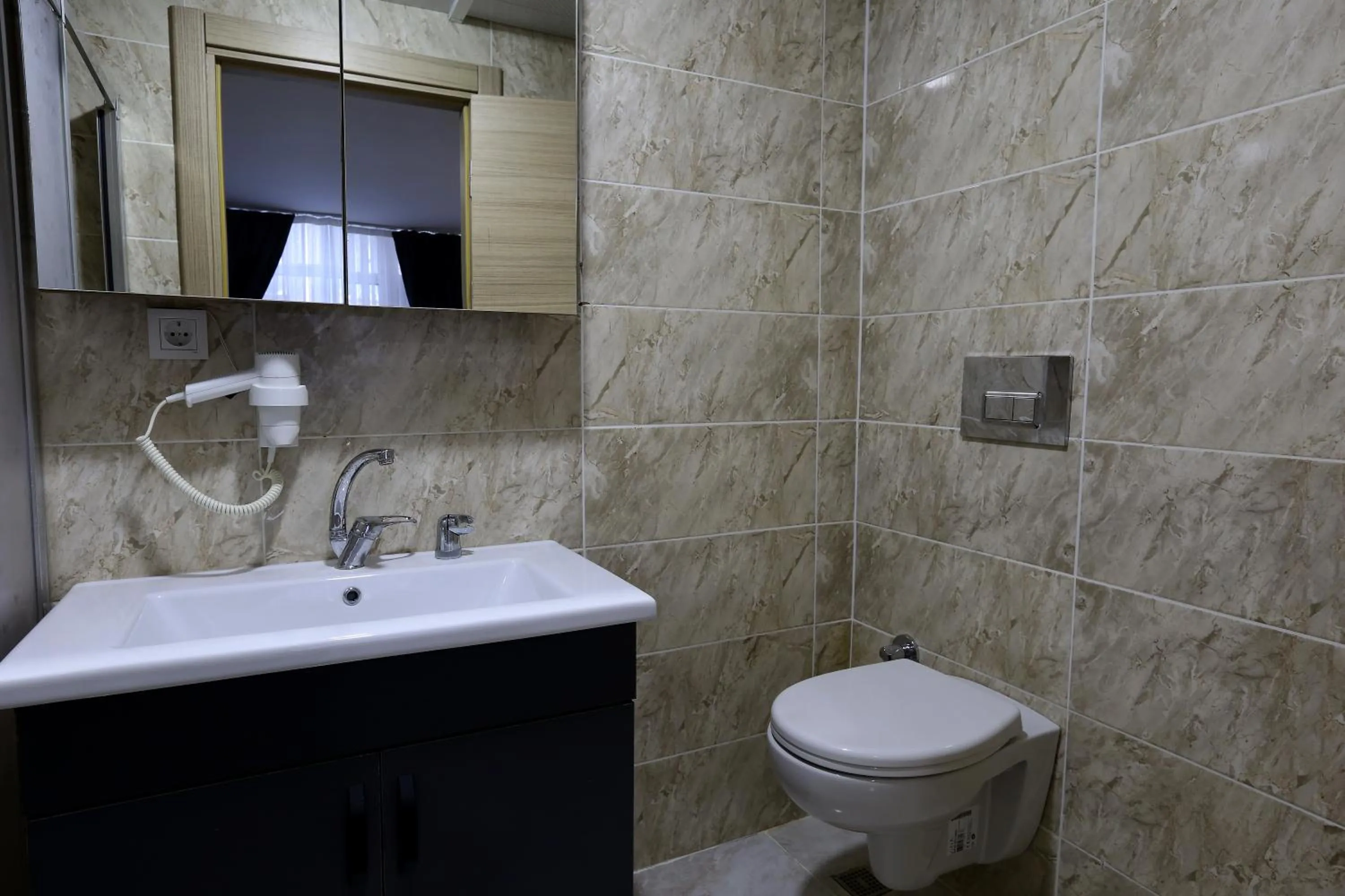 Toilet in Nişantaşı Diamond Hotel