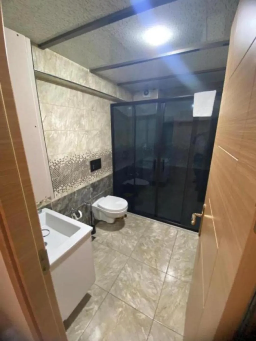 Toilet in Nişantaşı Diamond Hotel