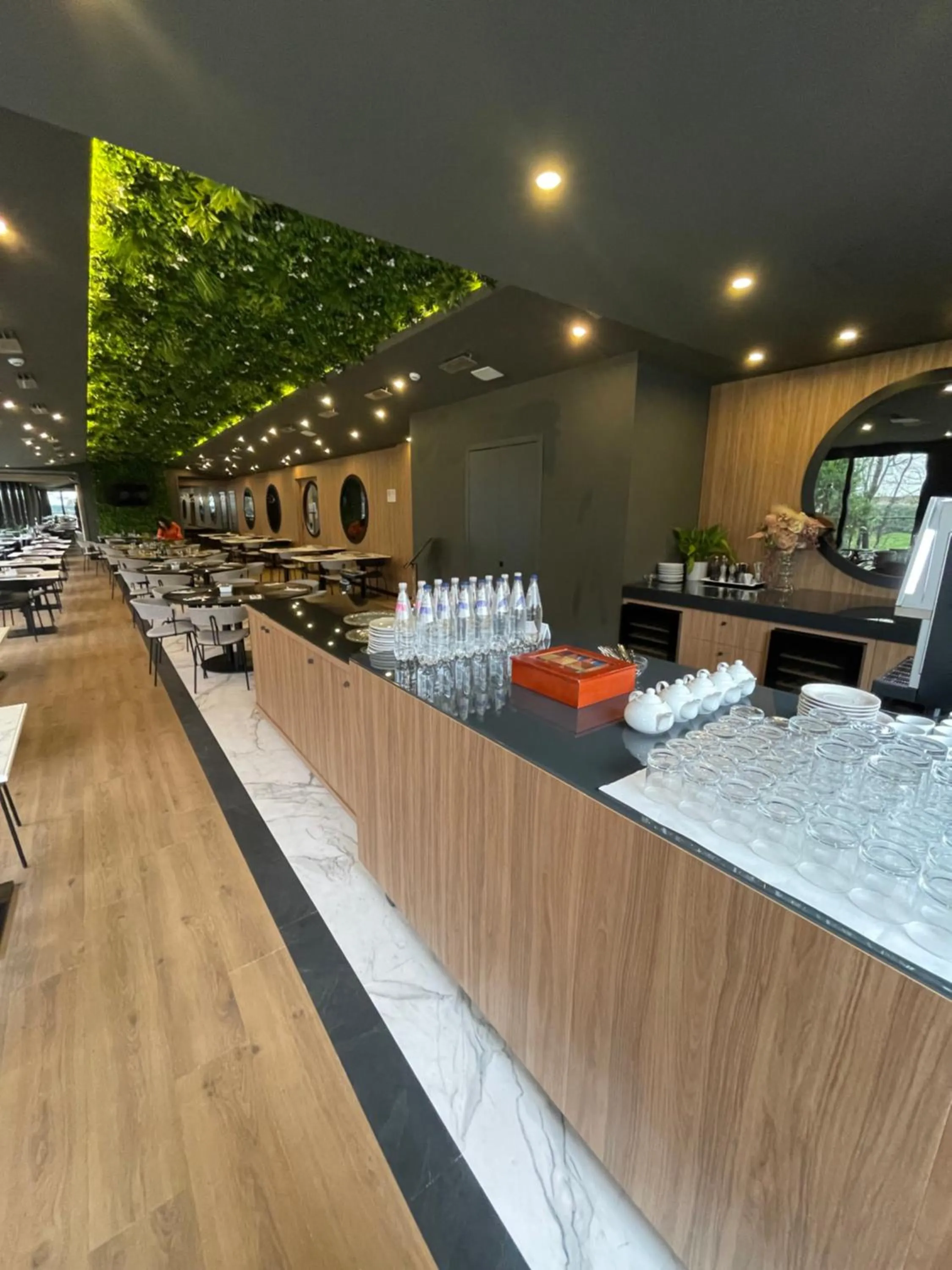 Food and drinks in JR Hotels Bologna Amadeus