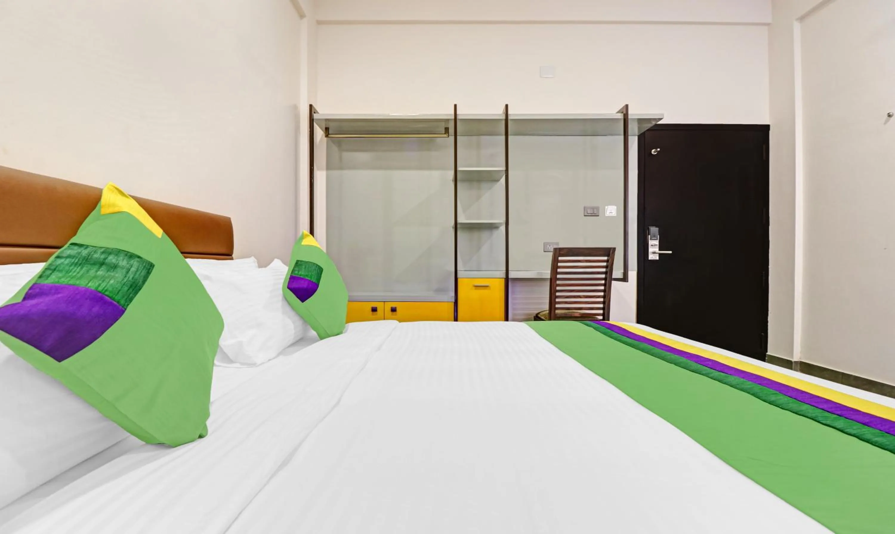 Bedroom, Bed in Treebo Grand Vistara Airport Suites