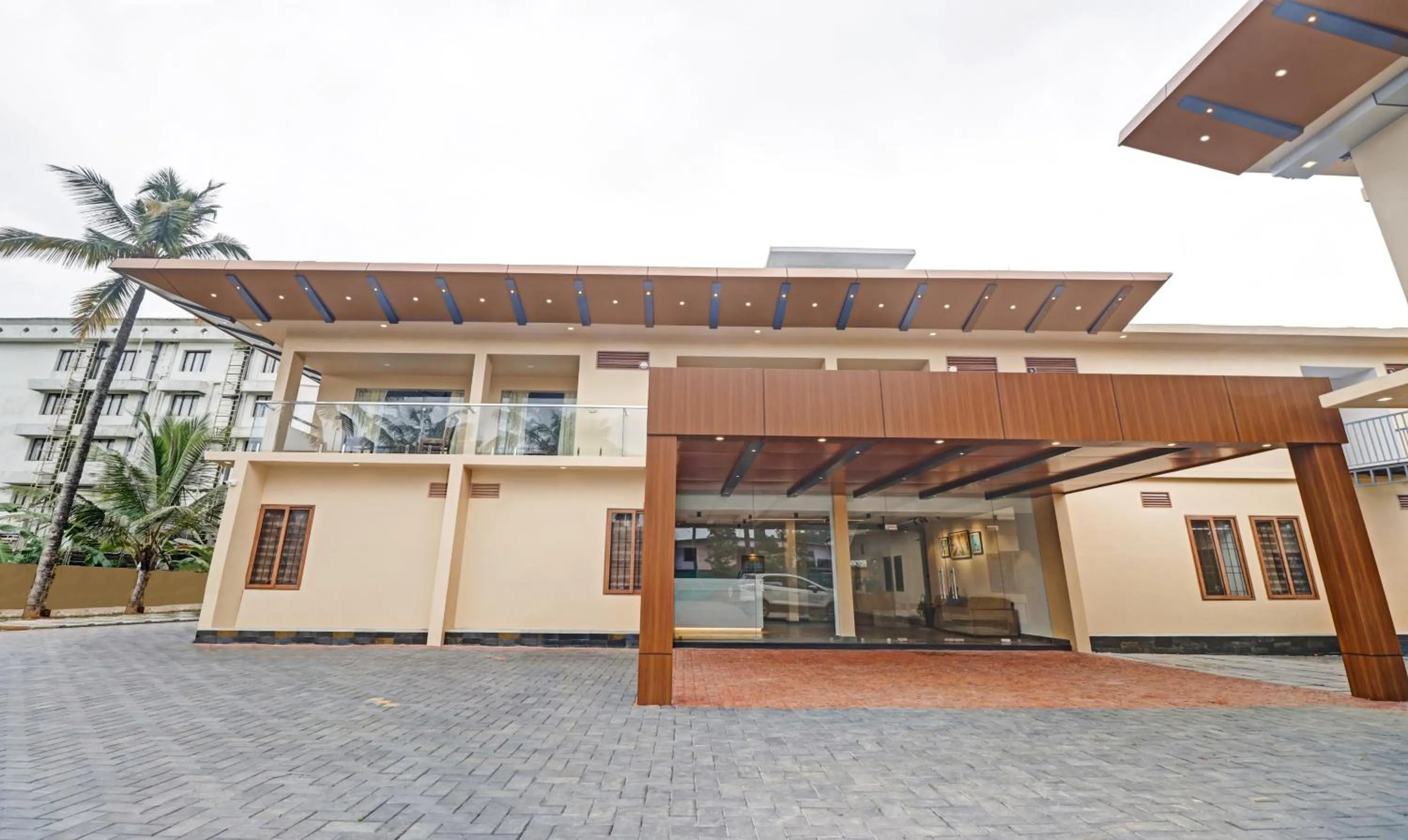 Facade/entrance in Treebo Grand Vistara Airport Suites