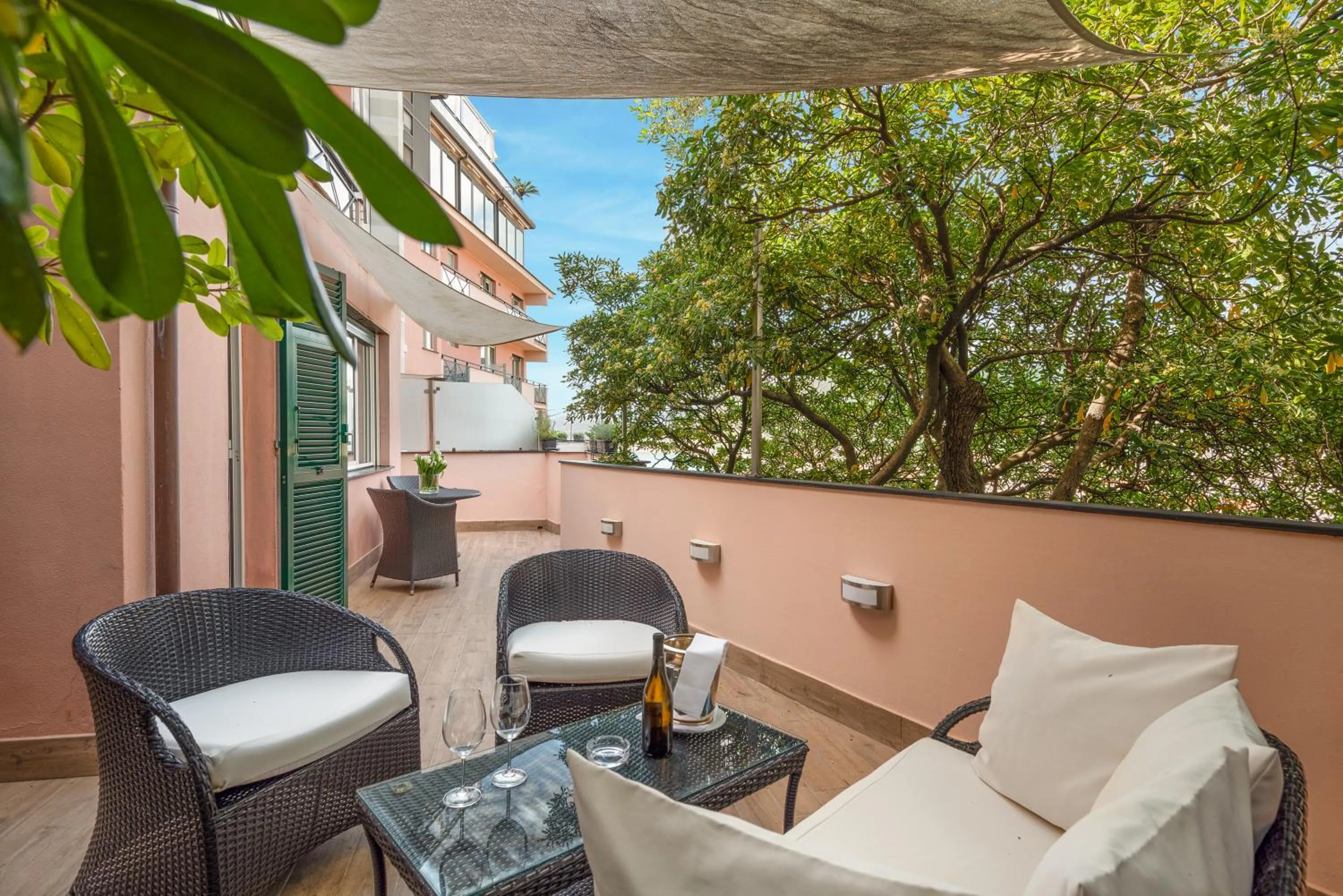 Patio in Hotel Vis à Vis