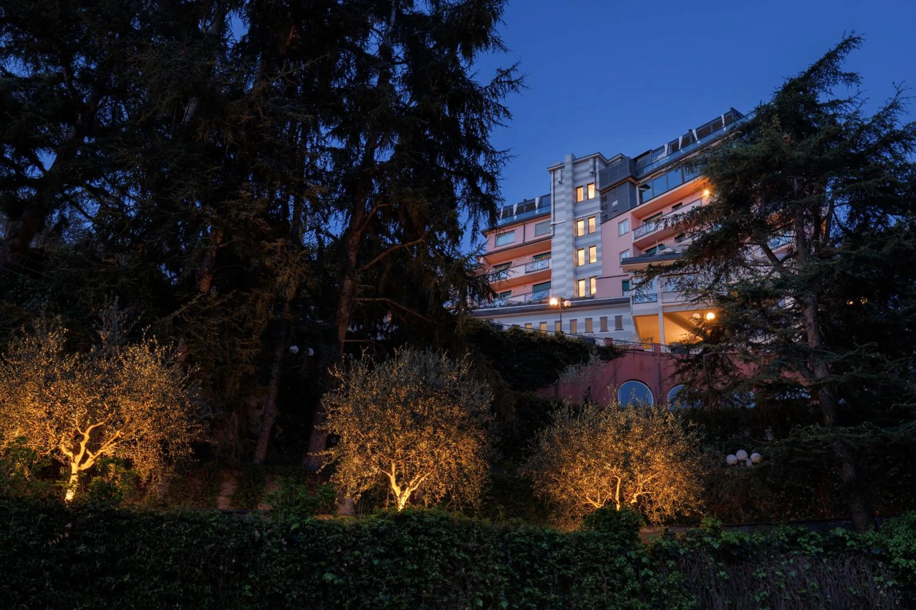 Property building in Hotel Vis à Vis